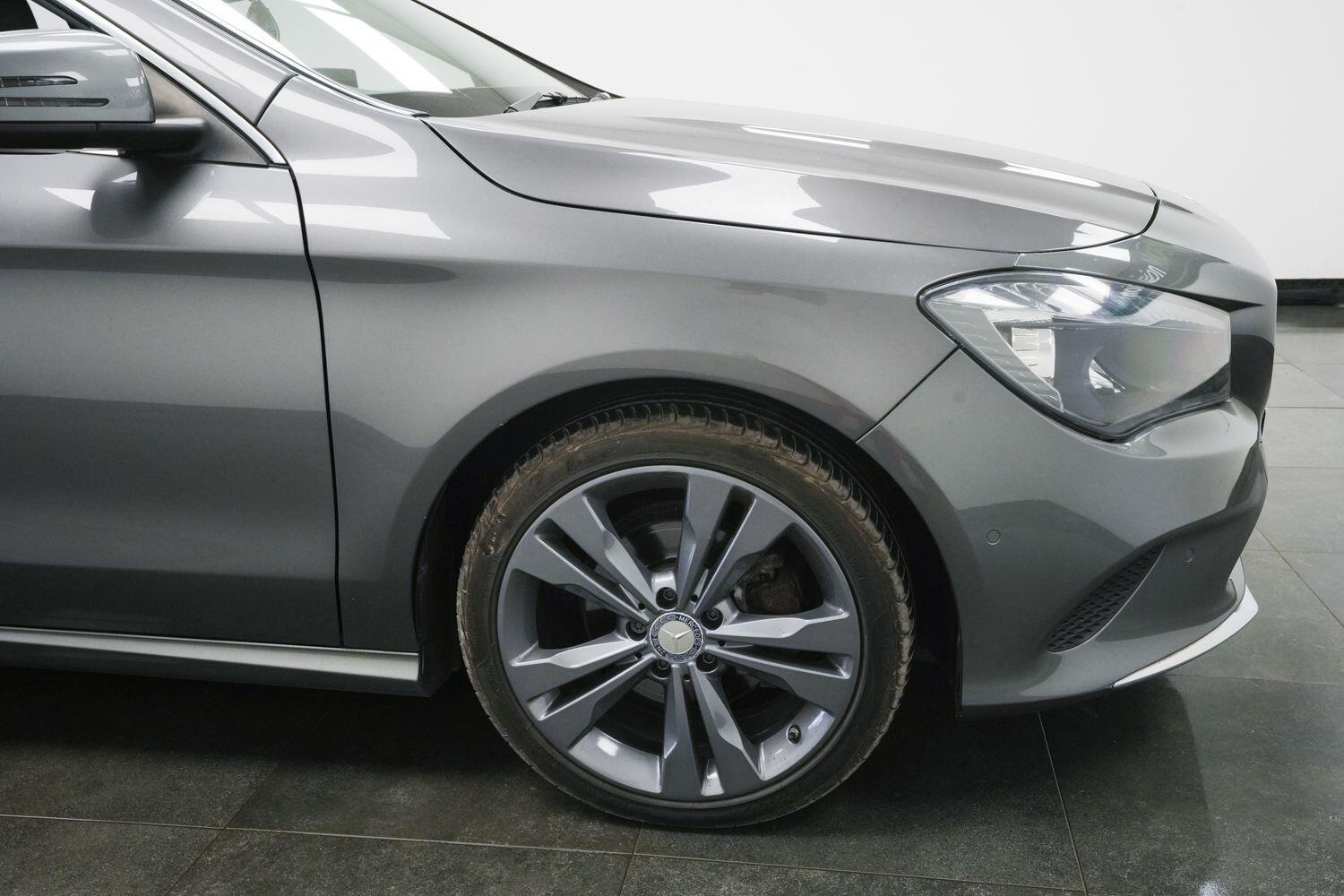 Mercedes-Benz Cla view 4