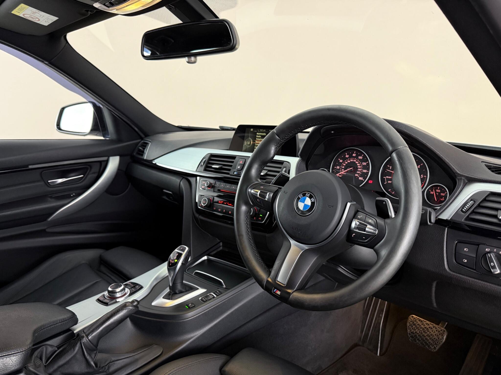 BMW 3 Series view 3