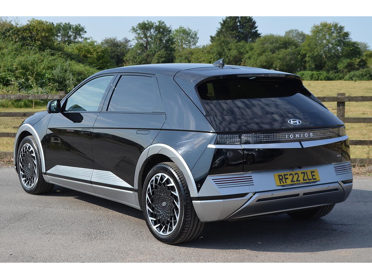 Hyundai Ioniq 5 view 7