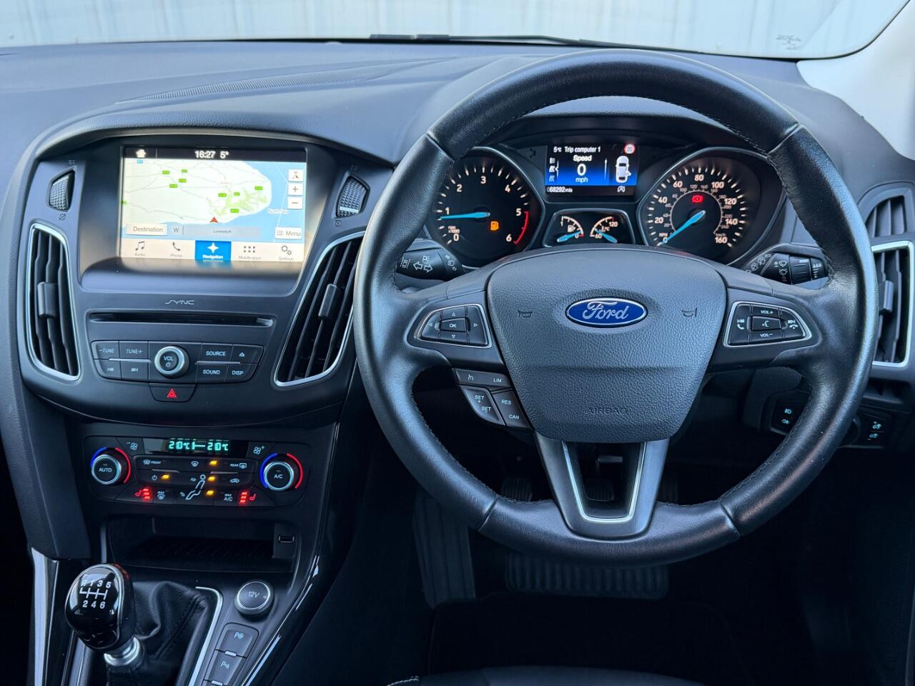Ford Focus view 21