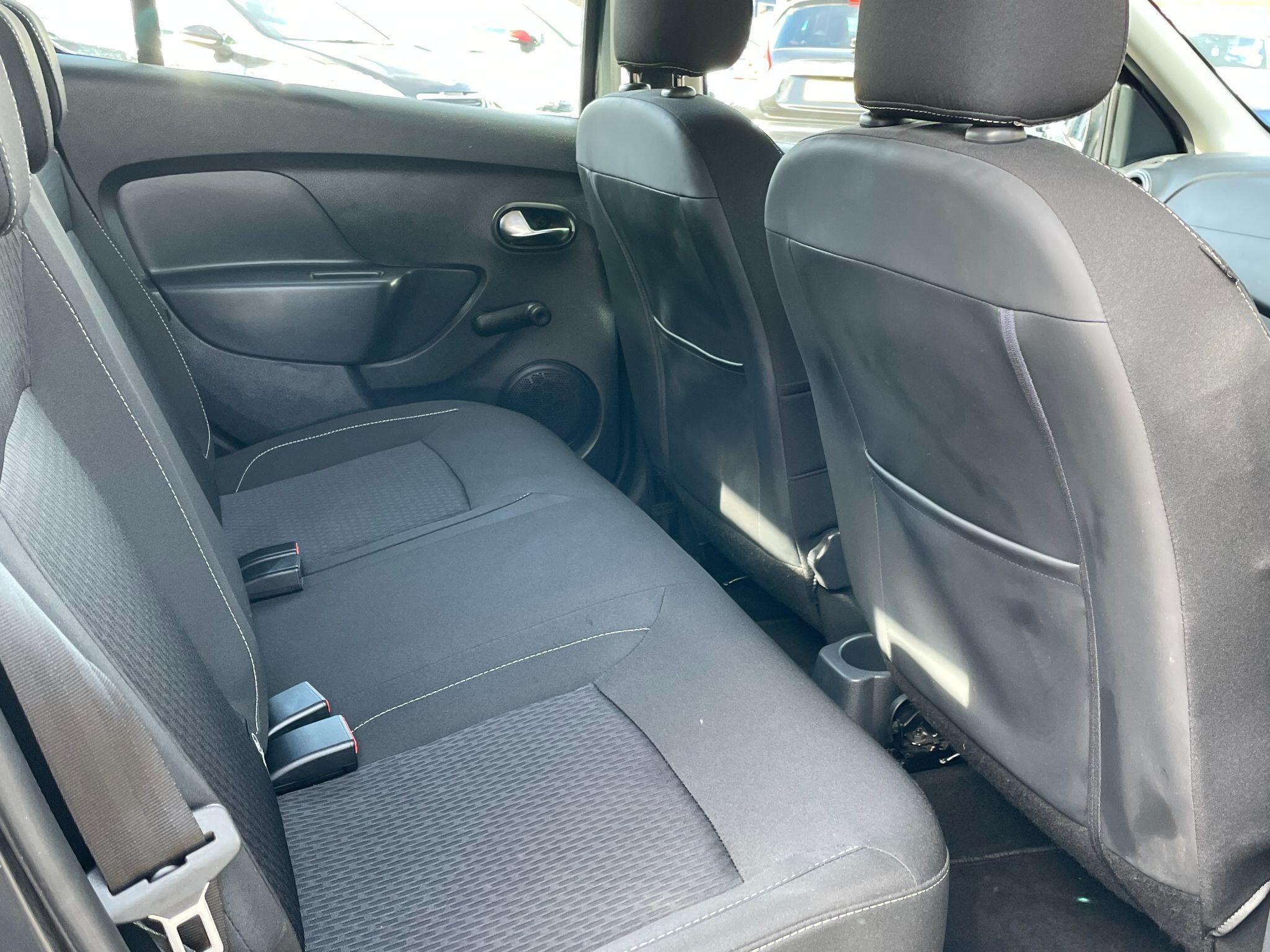 Dacia Sandero view 17