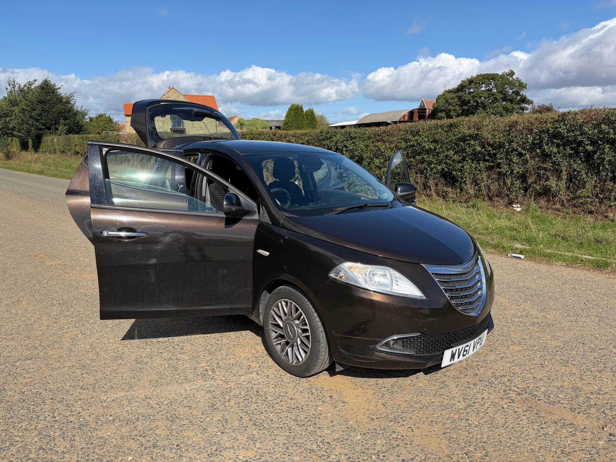 Chrysler Ypsilon view 33