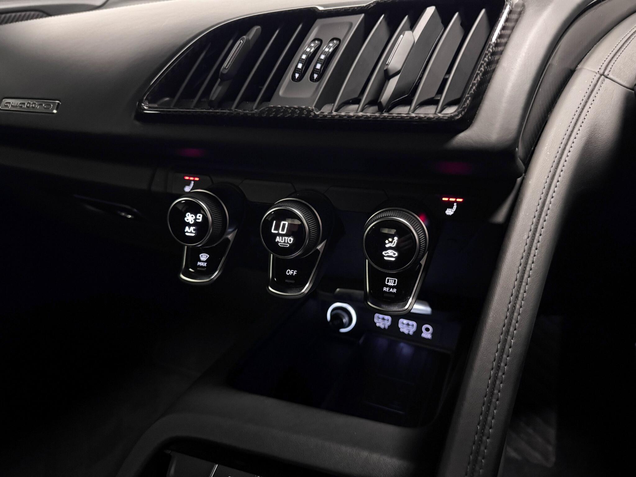 Audi R8 view 37