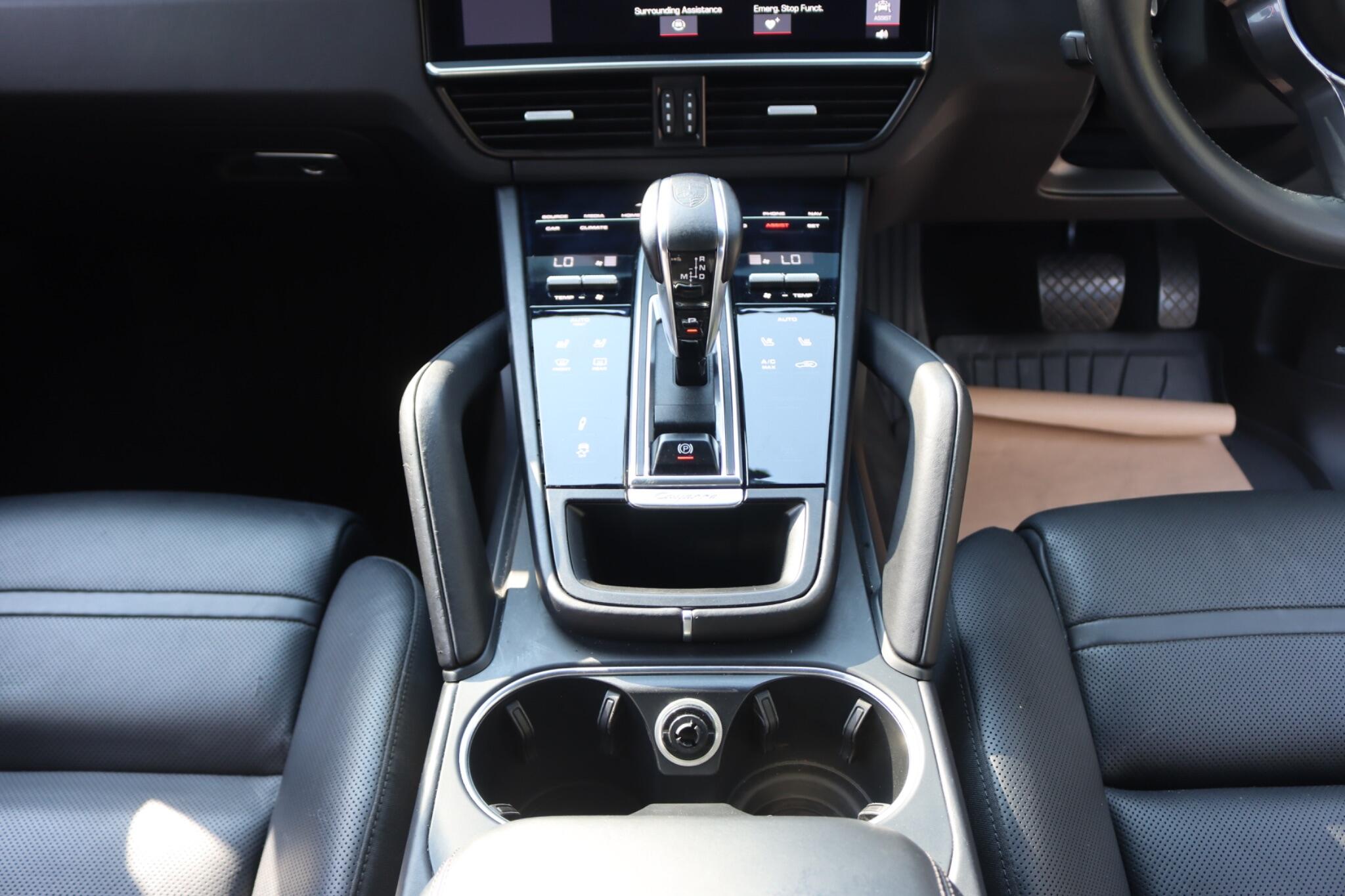Porsche Cayenne view 47