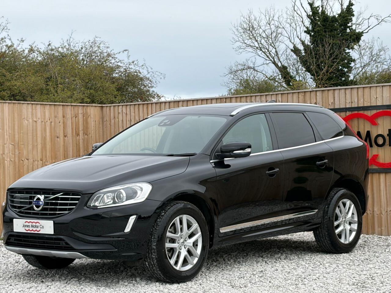 Volvo XC60 view 3
