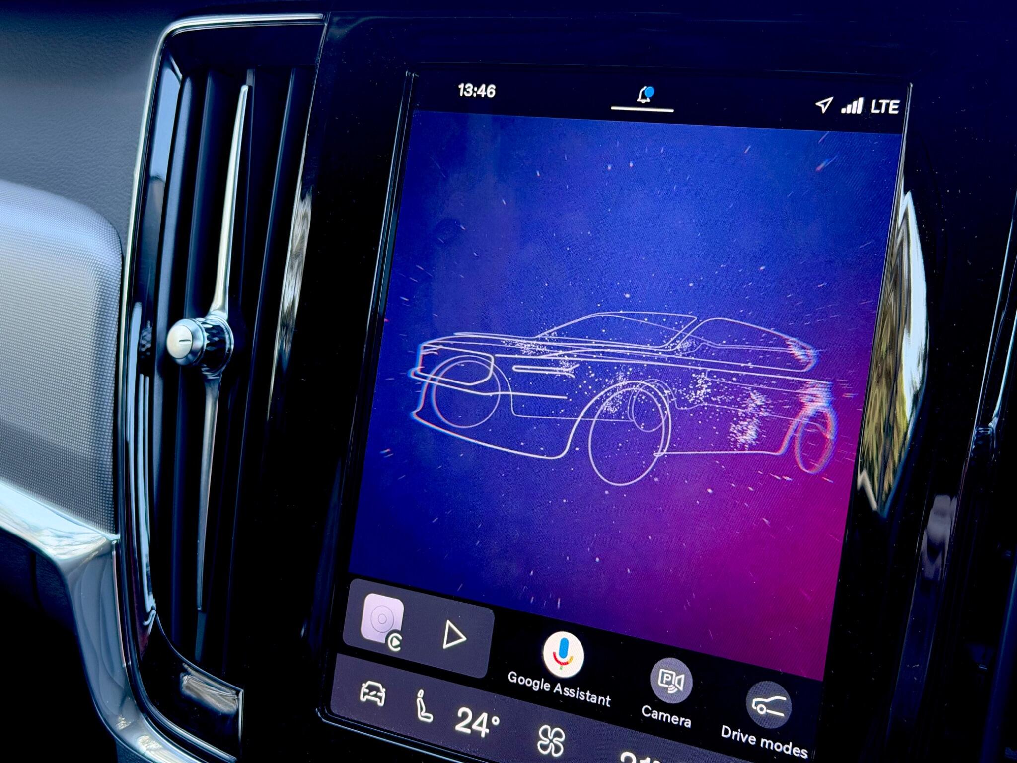 Volvo V90 Cross Country view 9