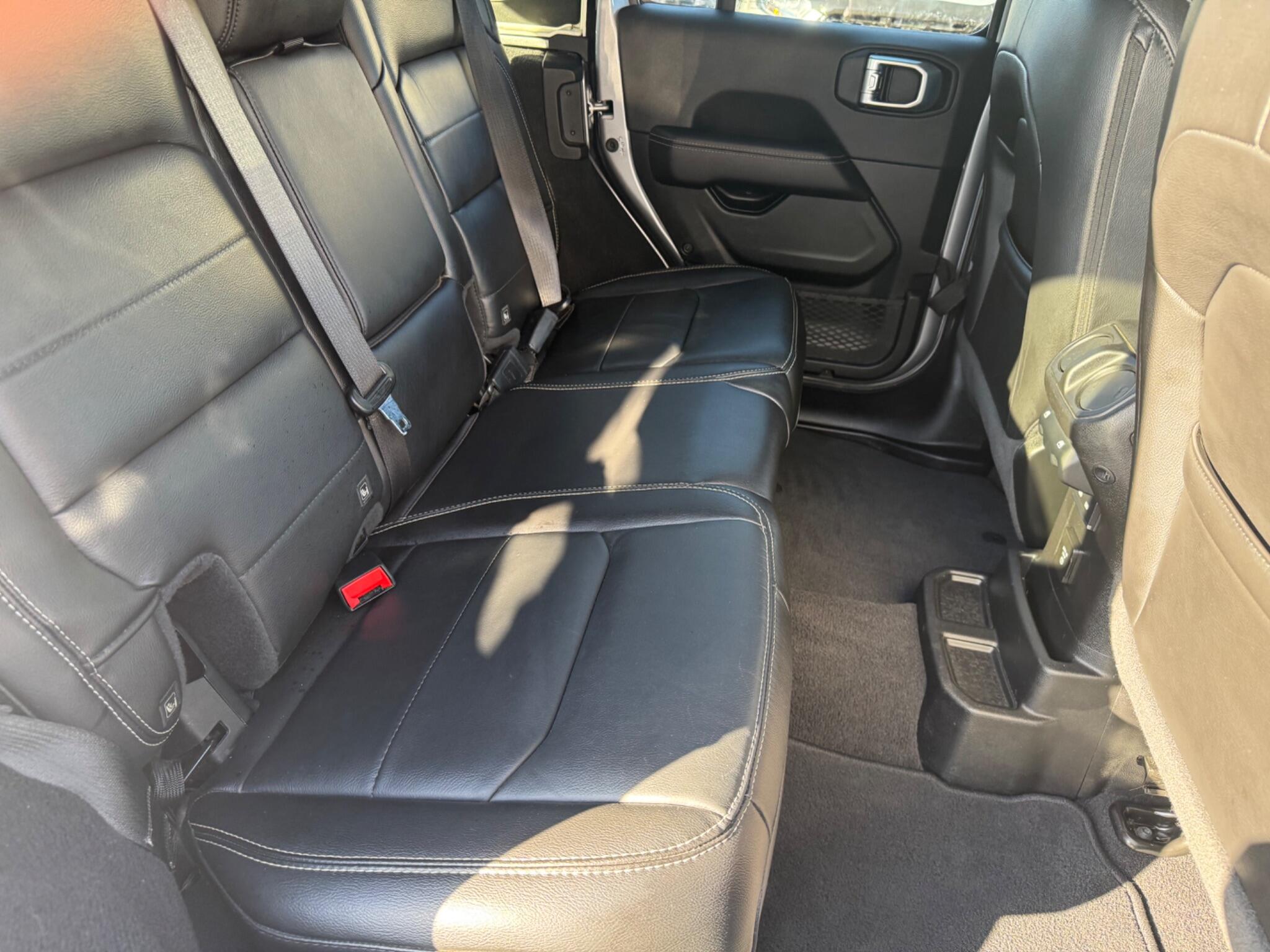 Jeep Wrangler view 18