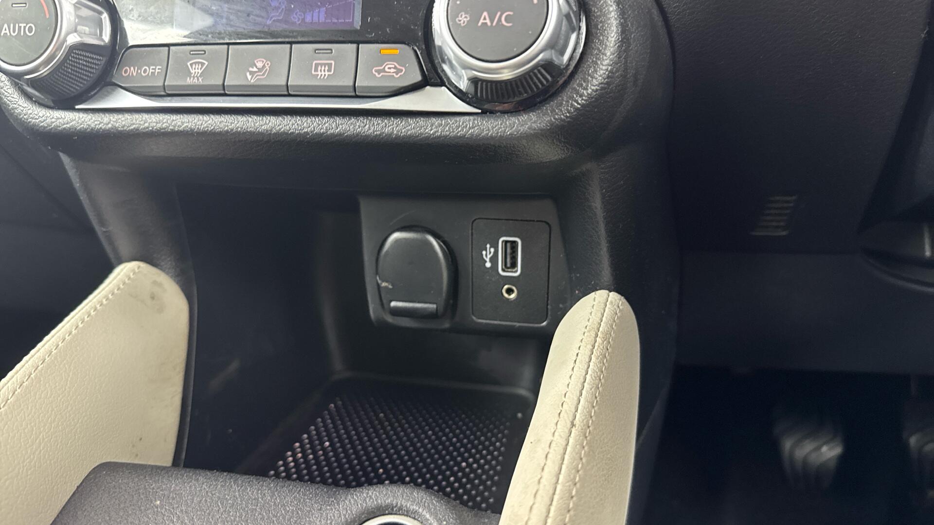 Nissan Micra view 35