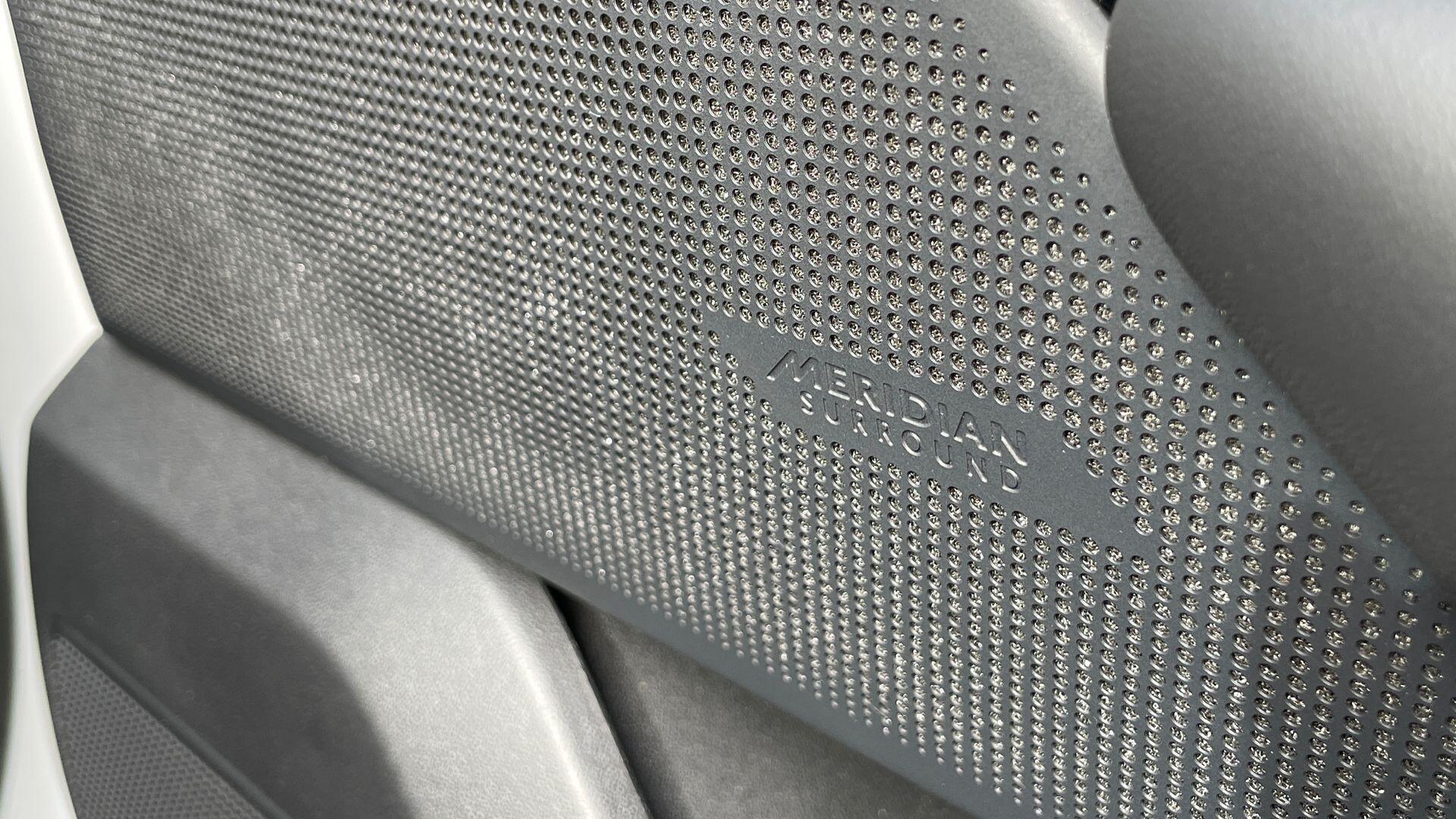 Land Rover Range Rover Velar view 24