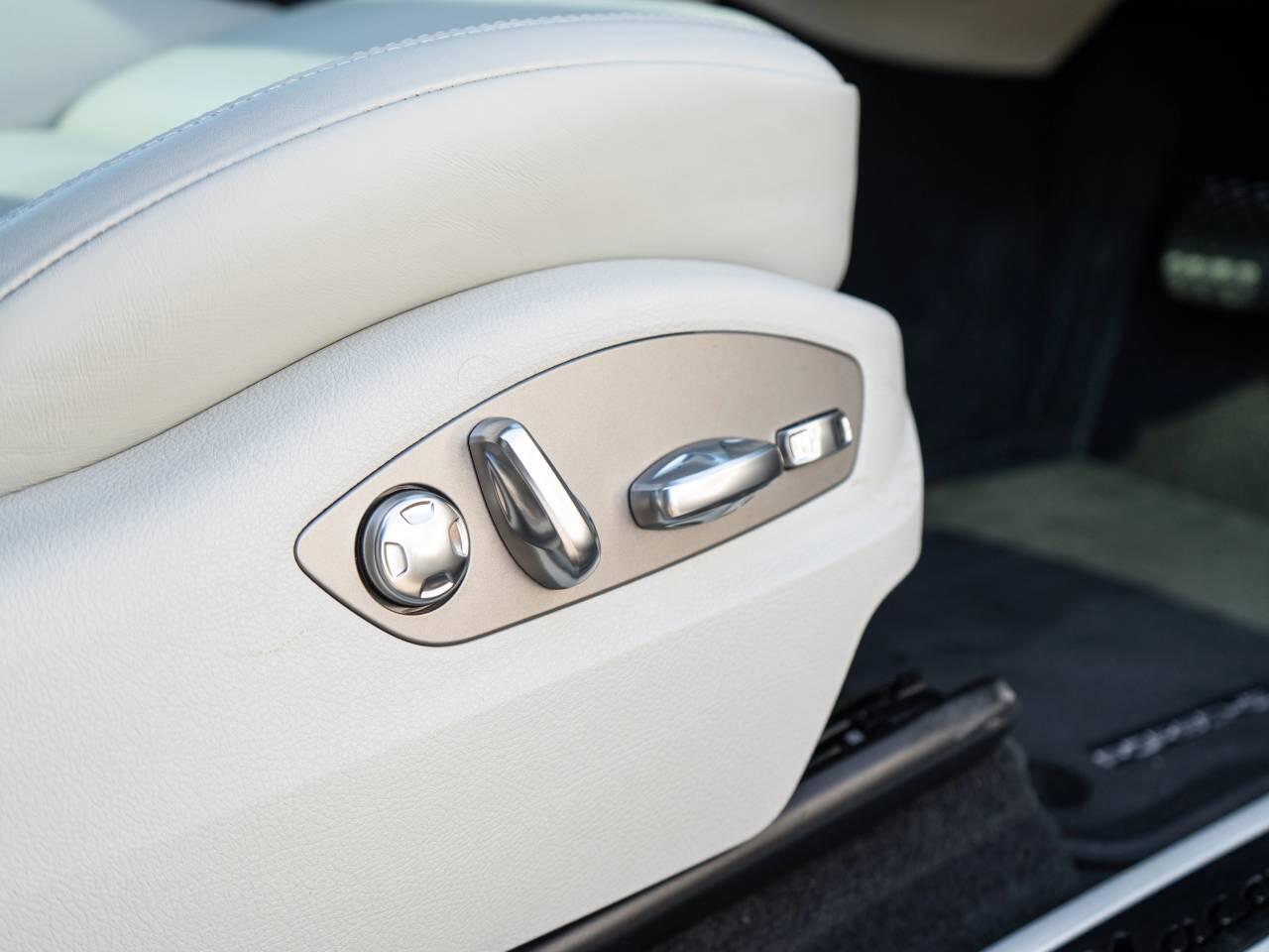 Porsche Macan view 42