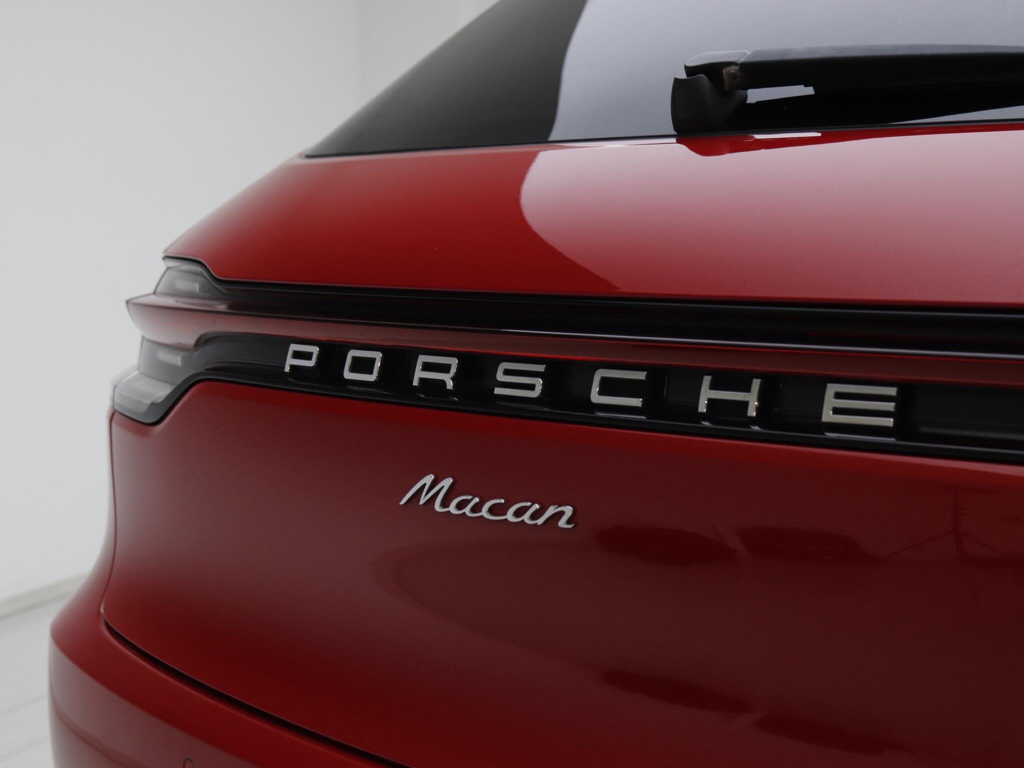 Porsche Macan view 20