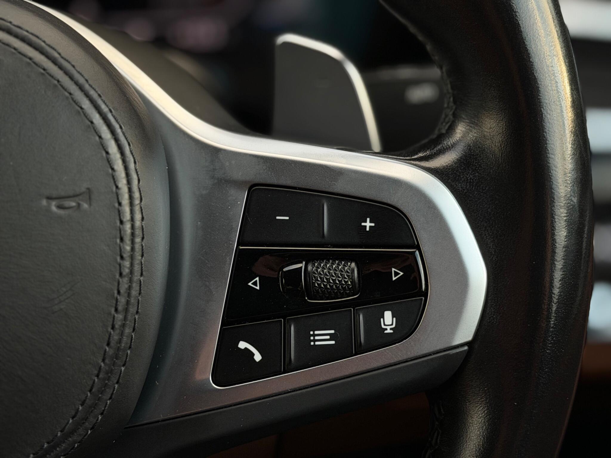 BMW 5 Series view 29