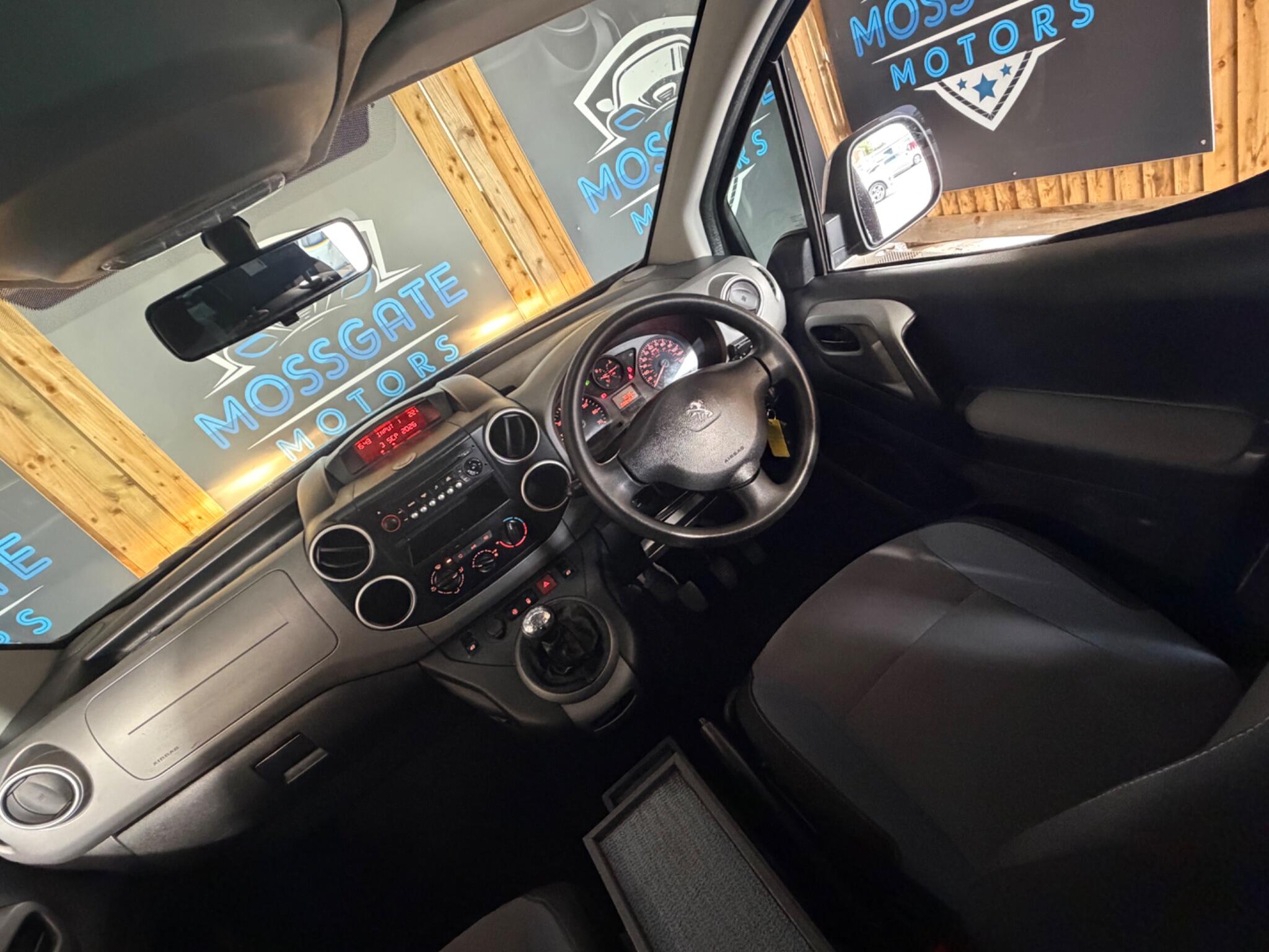 Peugeot Partner Tepee view 11