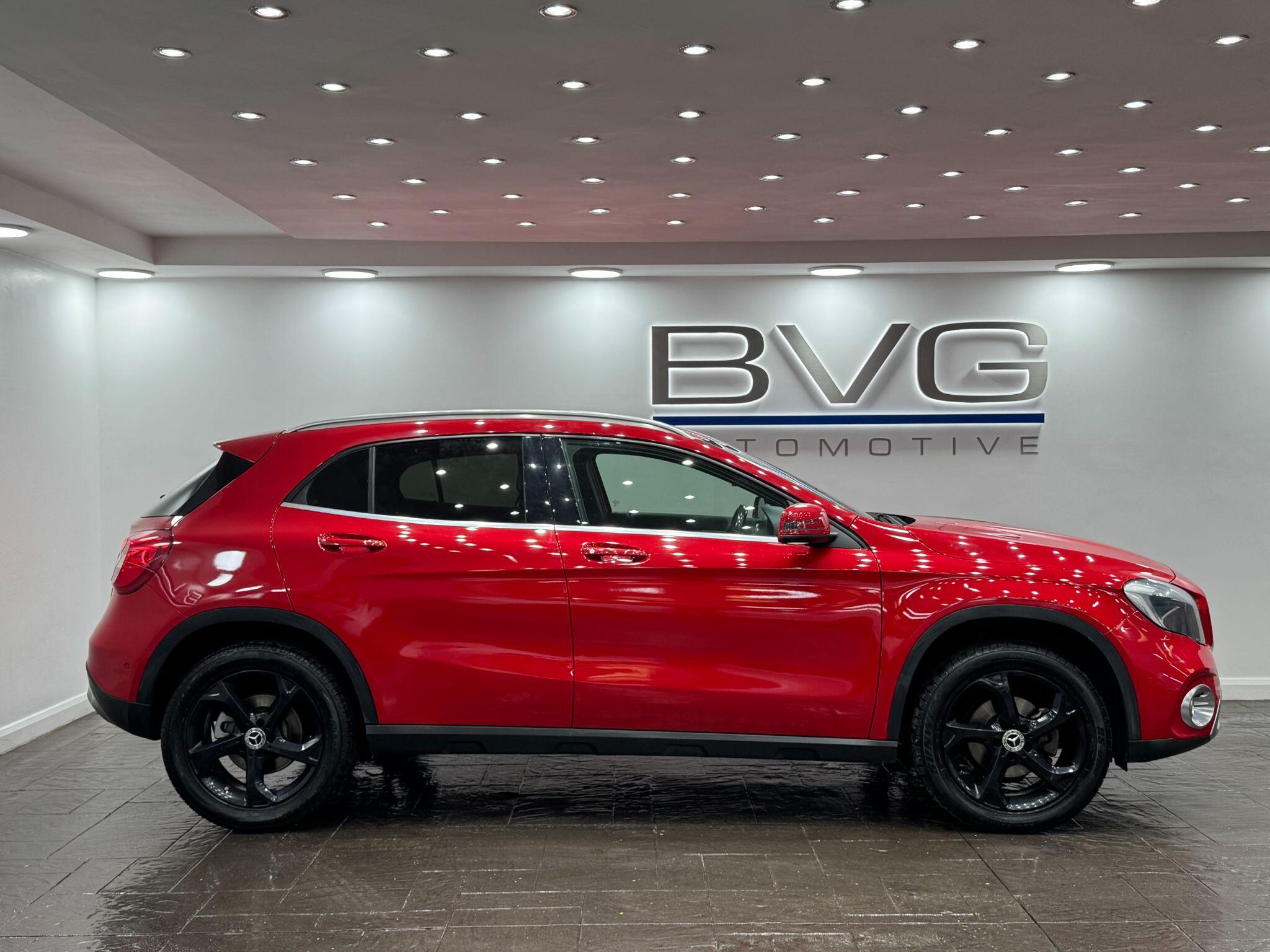 Mercedes-Benz GLA view 14