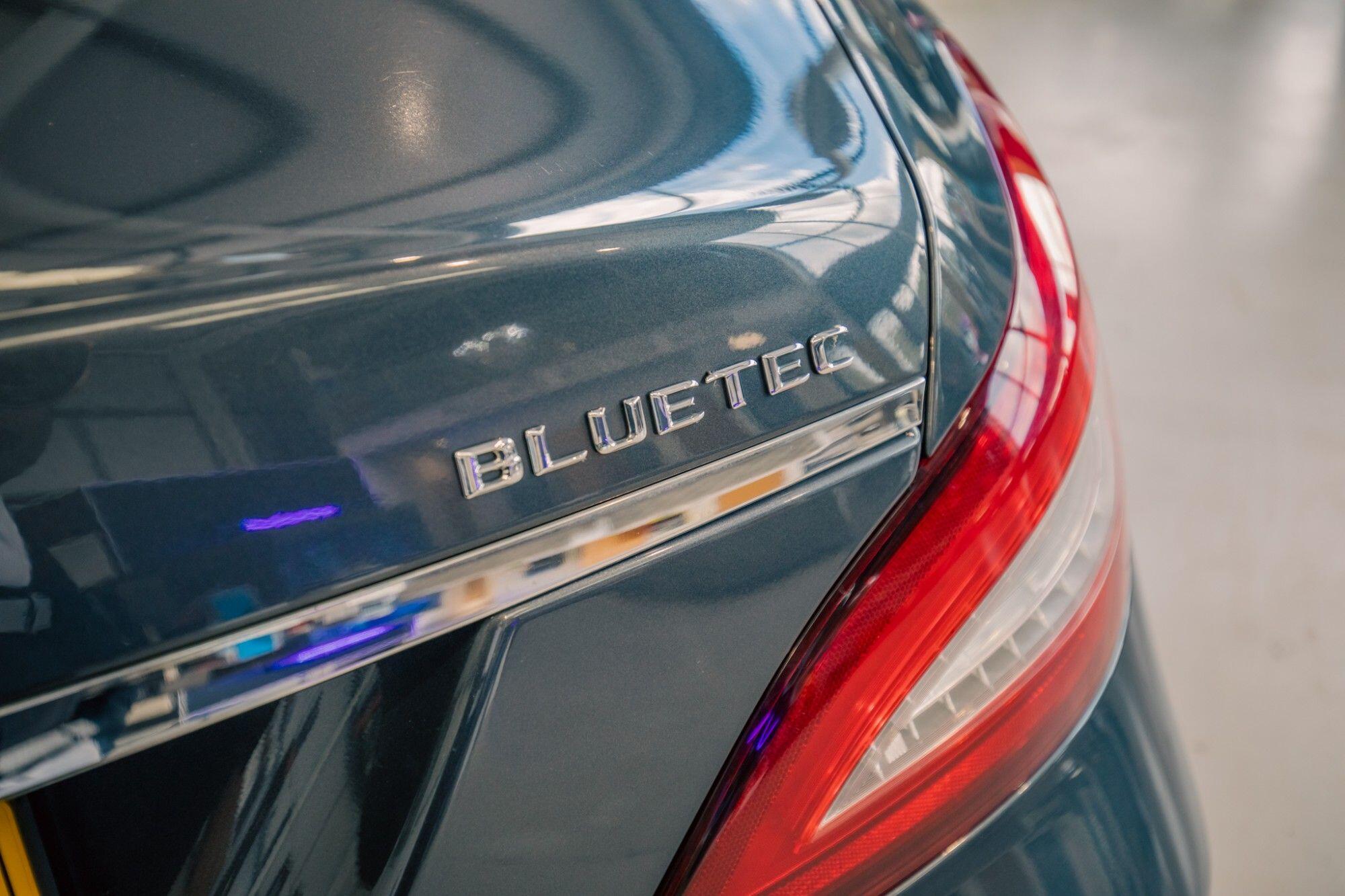 Mercedes-Benz CLS view 7