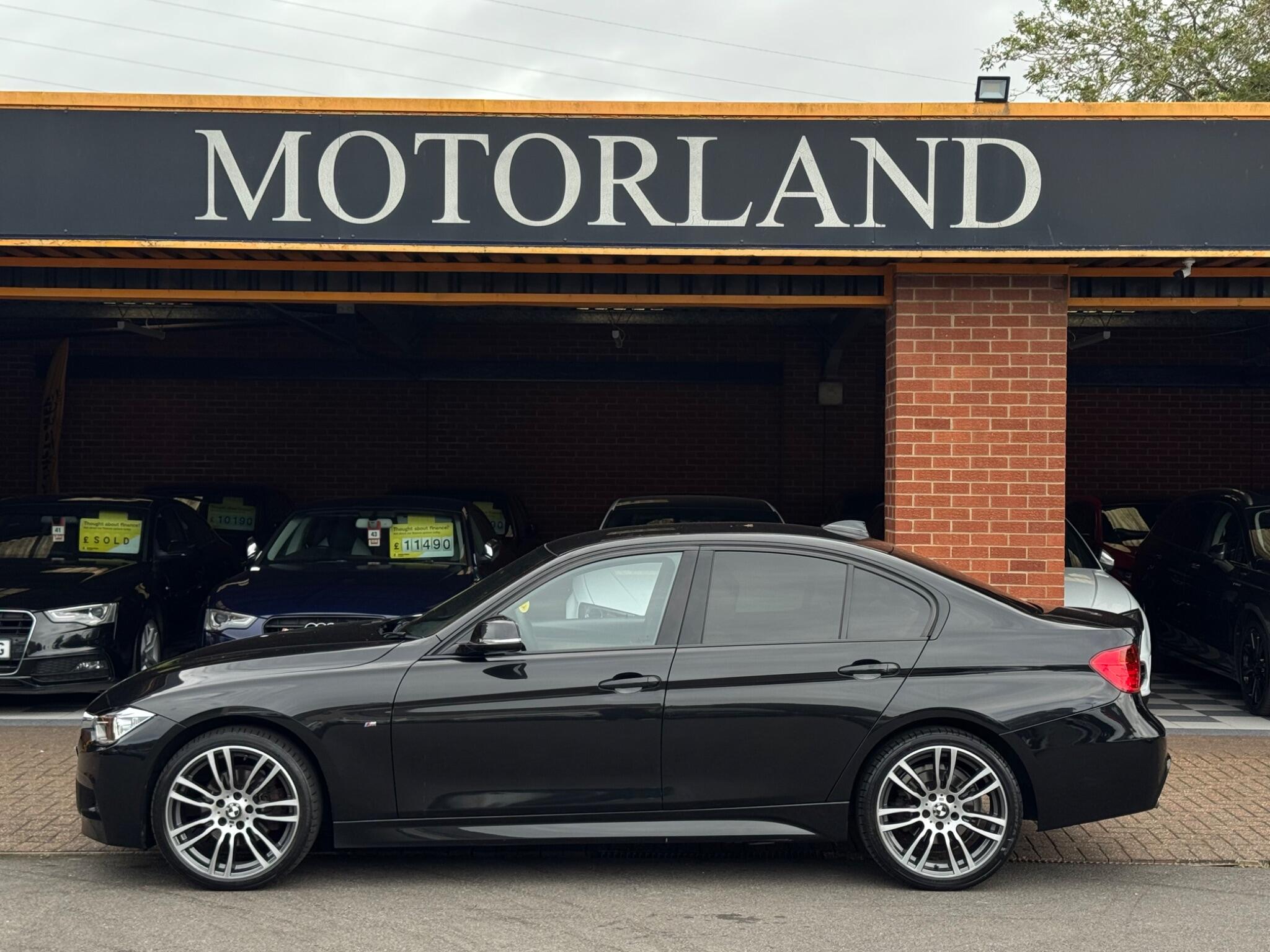 BMW 3 Series view 5