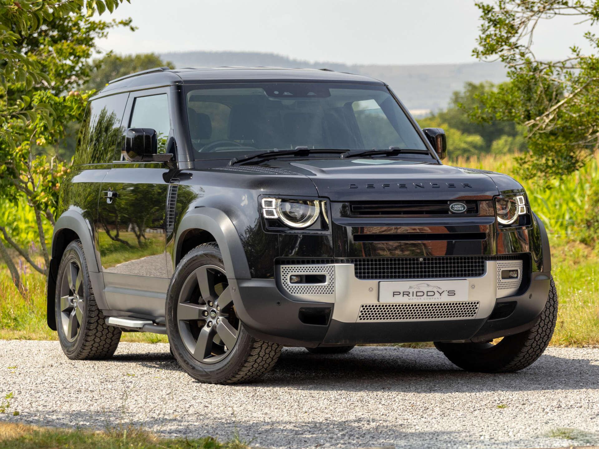 Land Rover Defender view 22