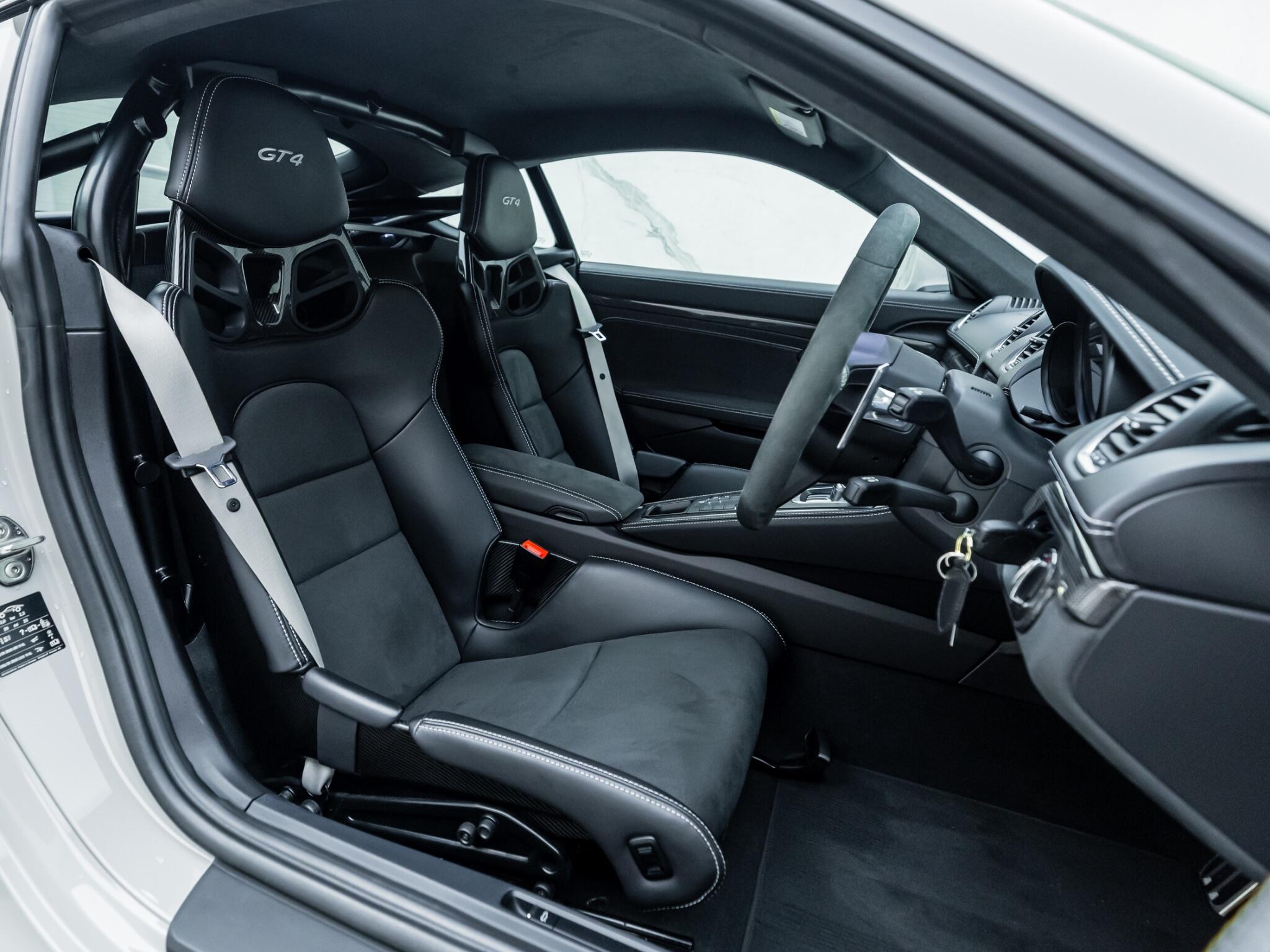 Porsche Cayman view 15