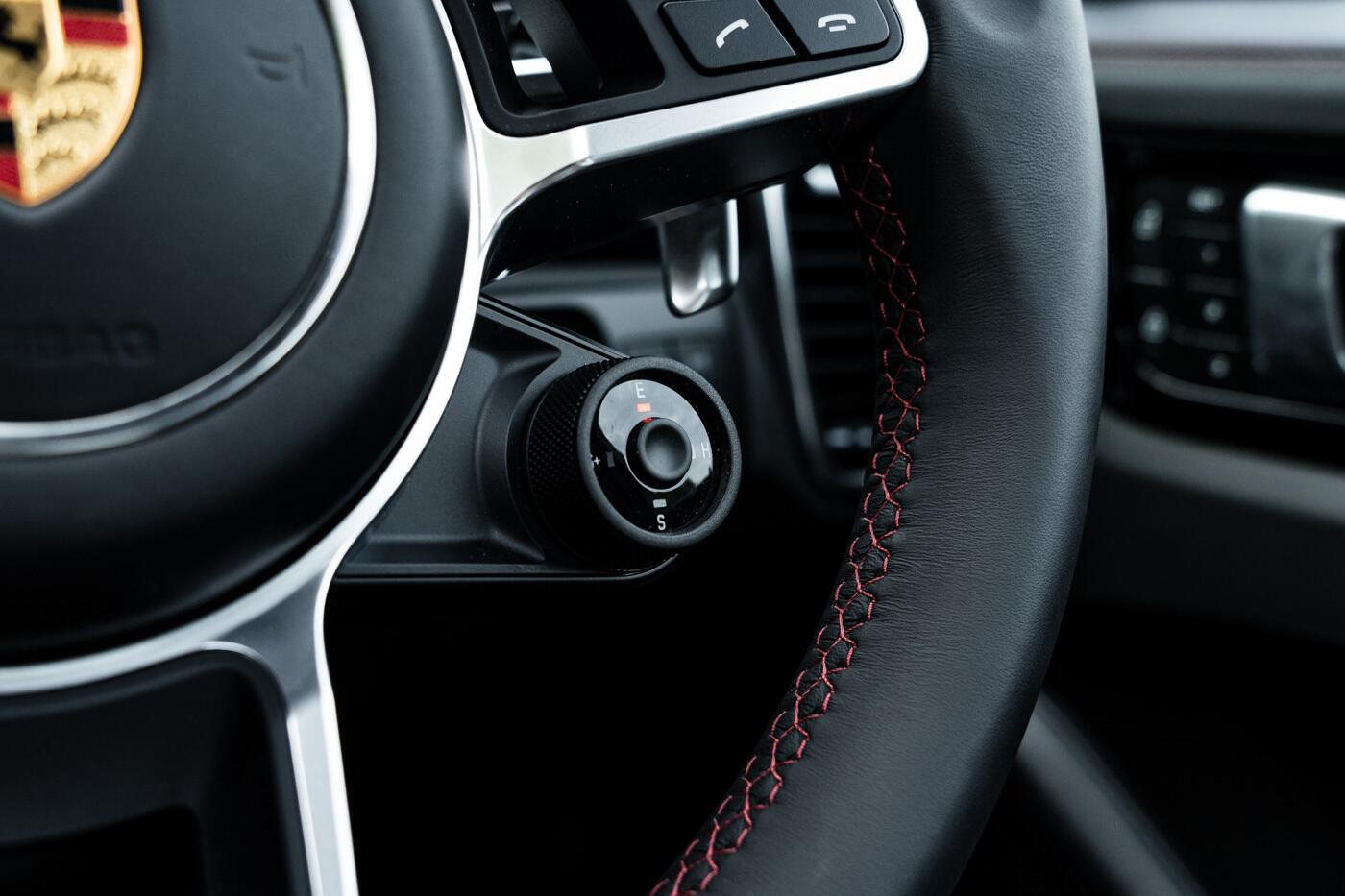 Porsche Cayenne view 48