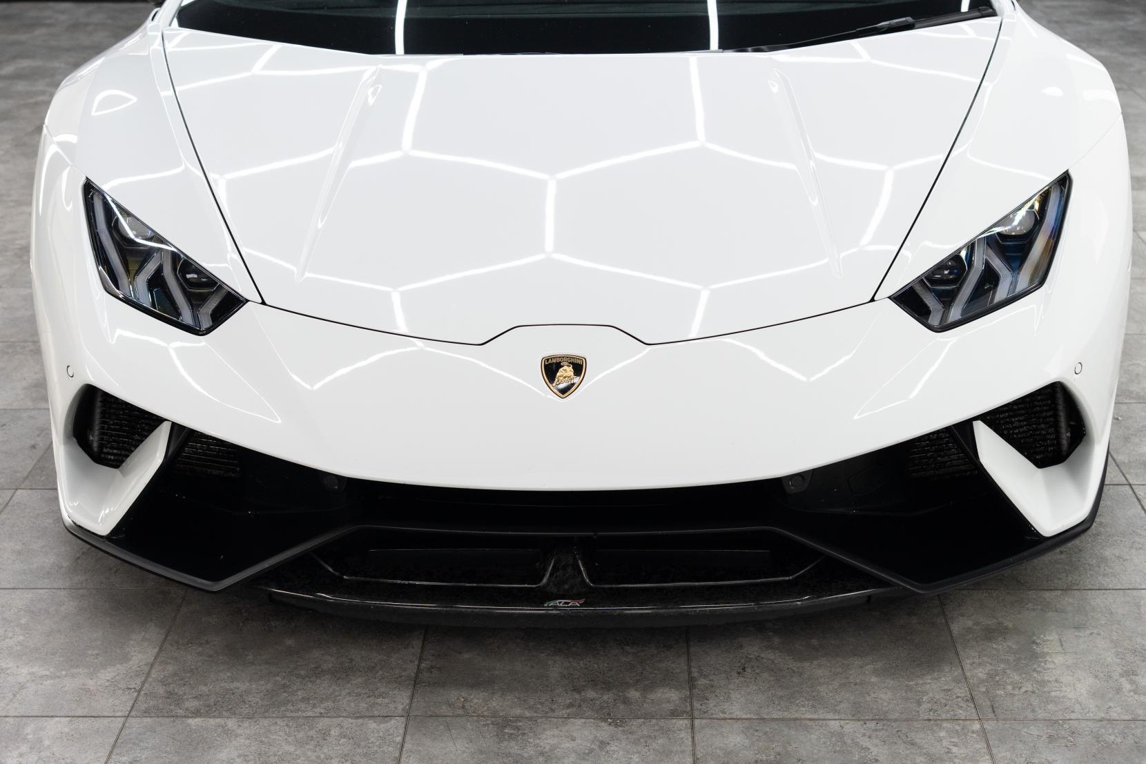 Lamborghini Huracan view 25