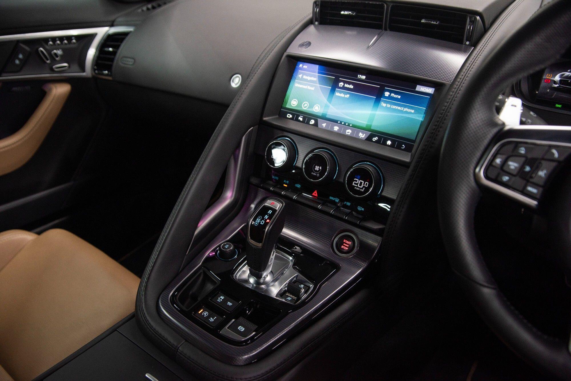 Jaguar F-Type view 36