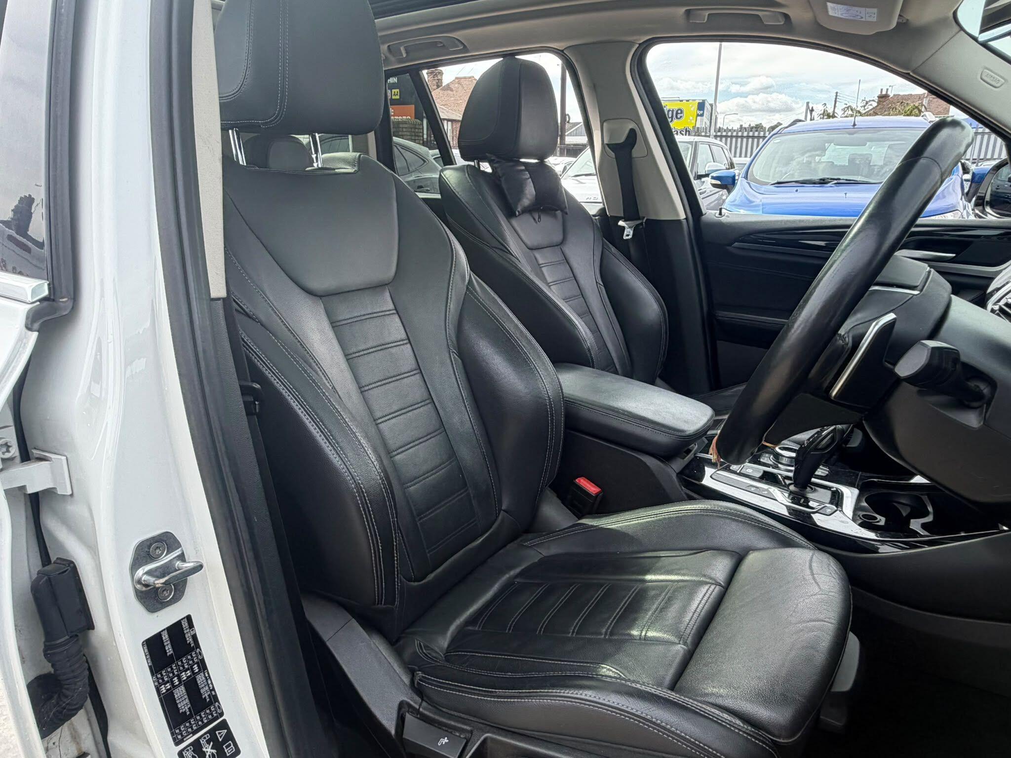 BMW X3 view 10