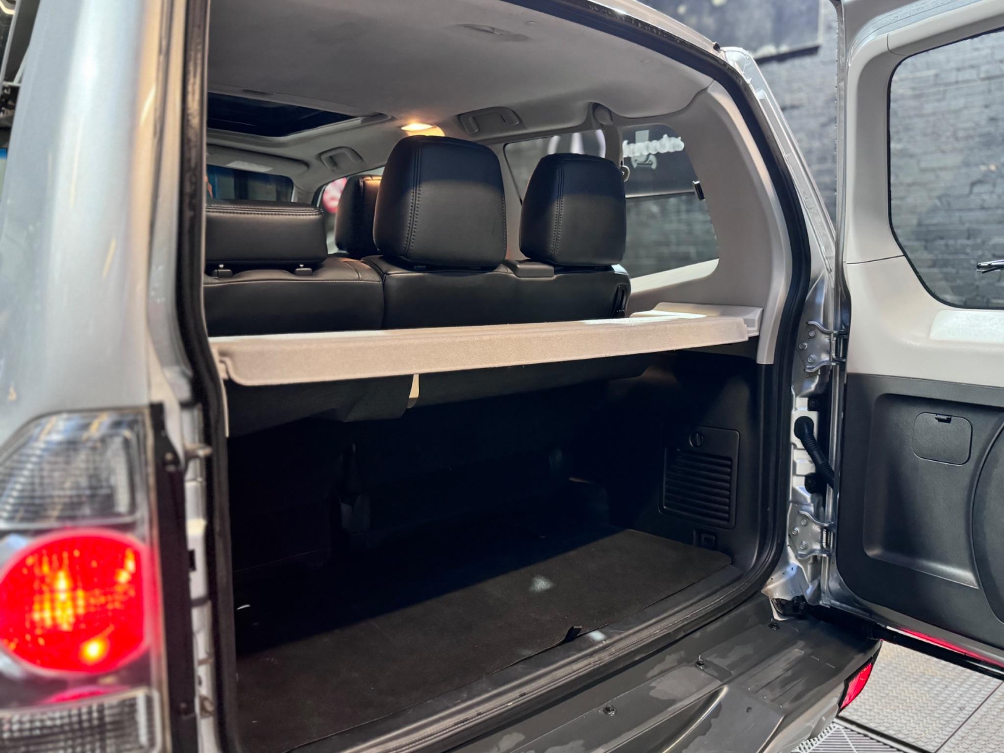 Mitsubishi Shogun view 60