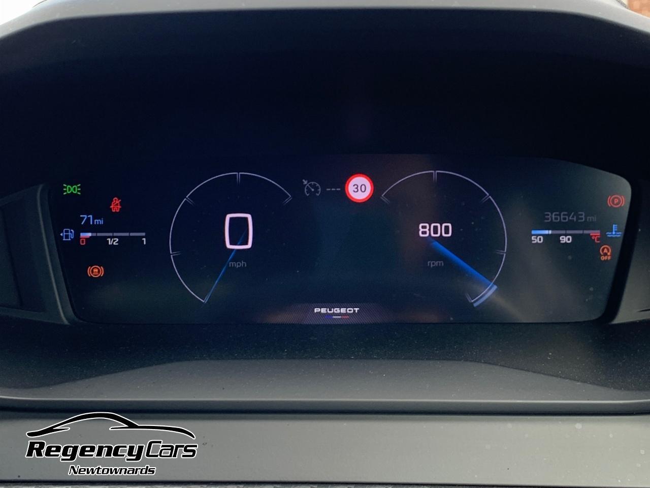 Peugeot 2008 view 6
