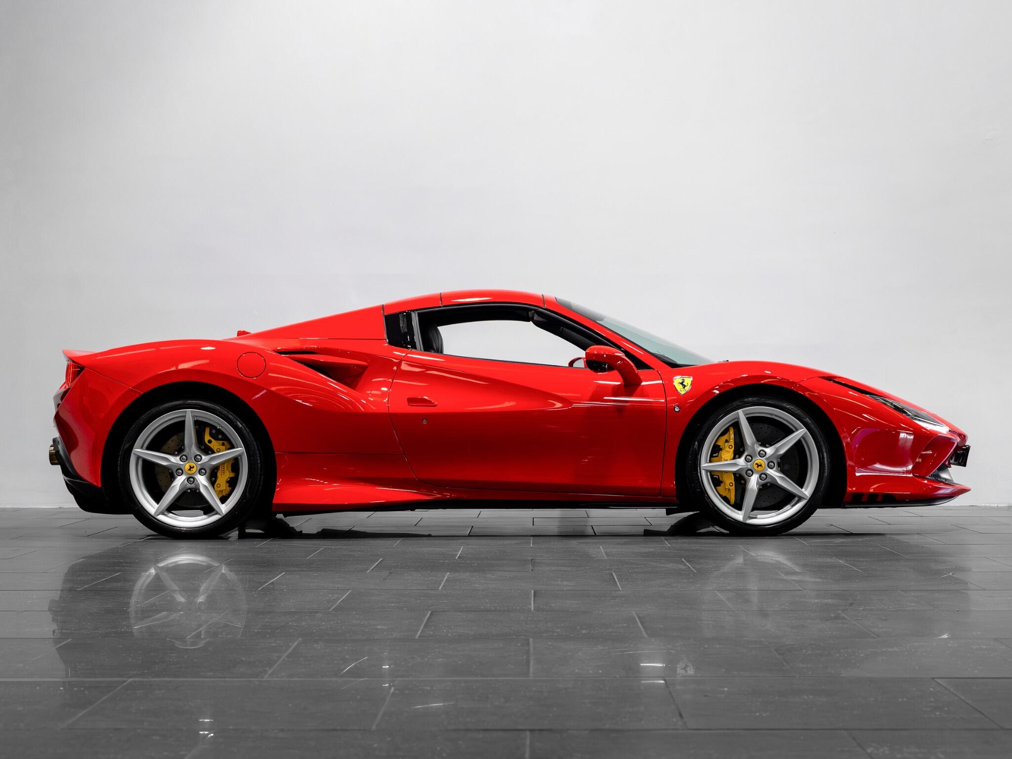 Ferrari F8 Tributo view 8