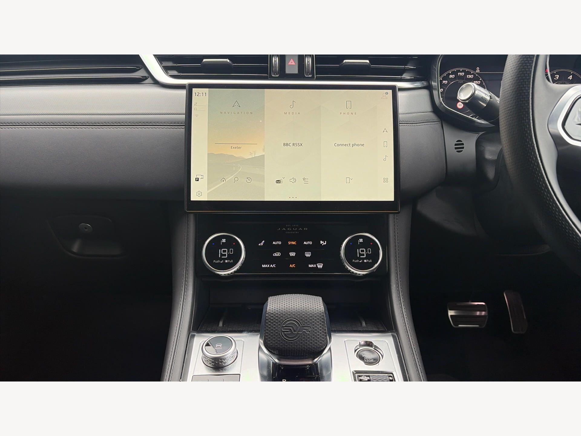 Jaguar F-Pace view 17