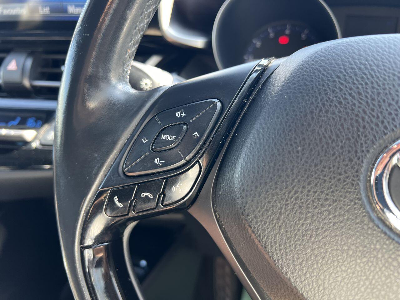 Toyota C-HR view 48