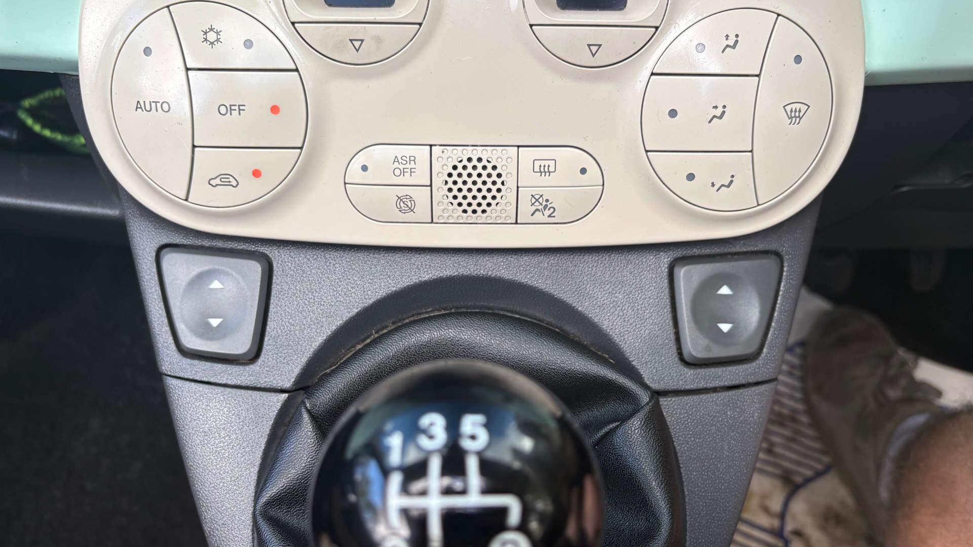 Fiat 500C view 23