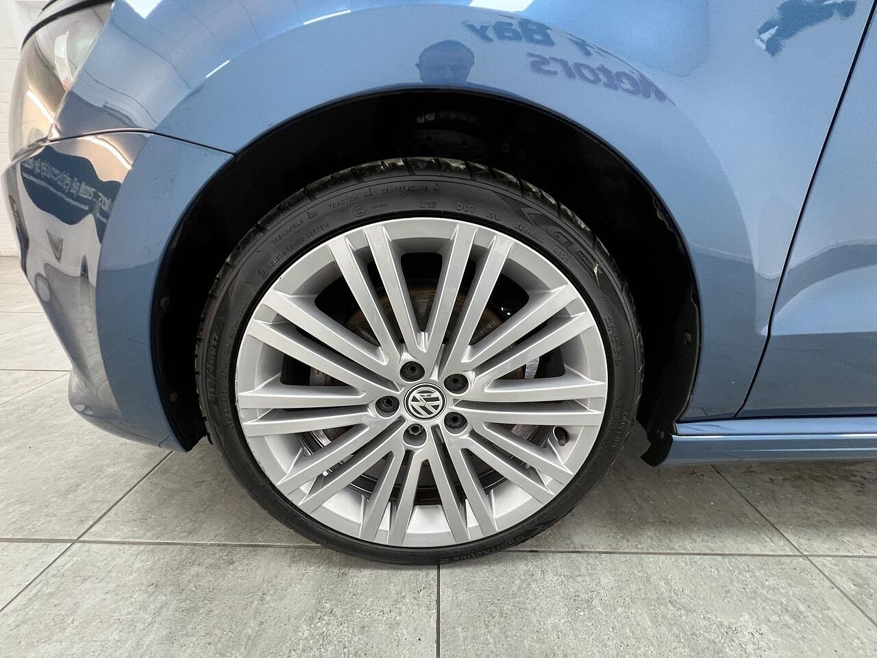 Volkswagen Polo view 18