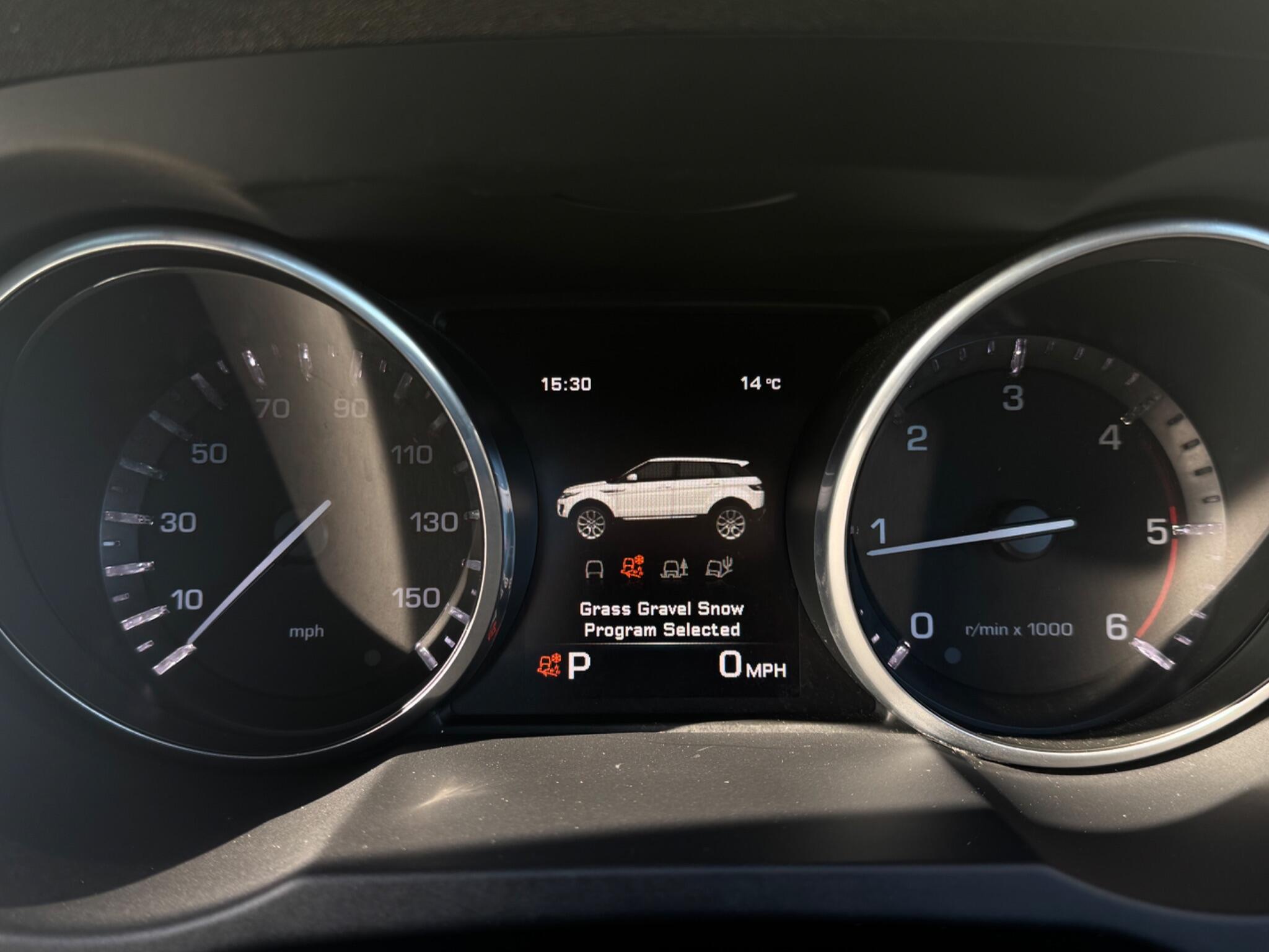Land Rover Range Rover Evoque view 41