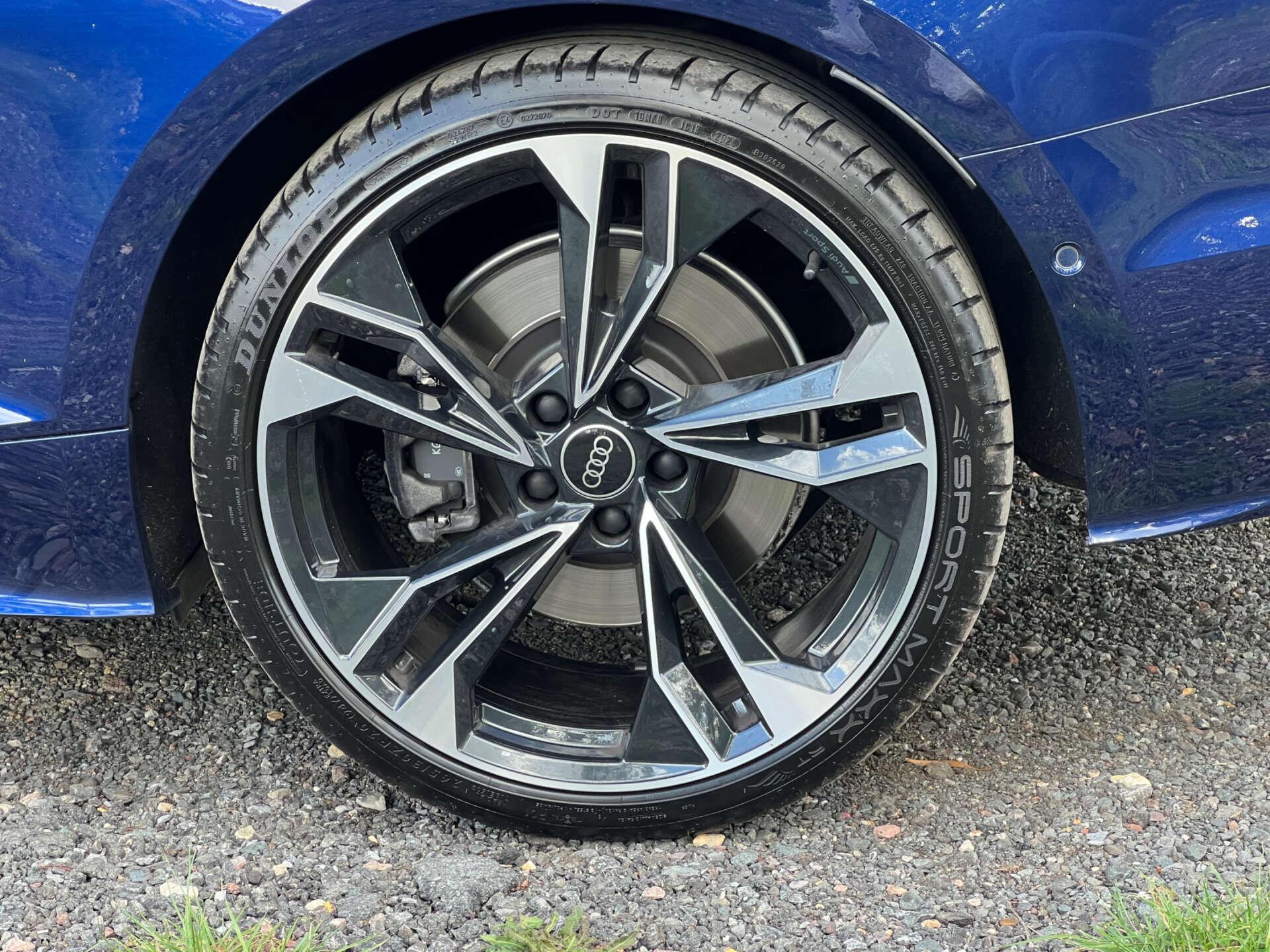 Audi A5 view 11