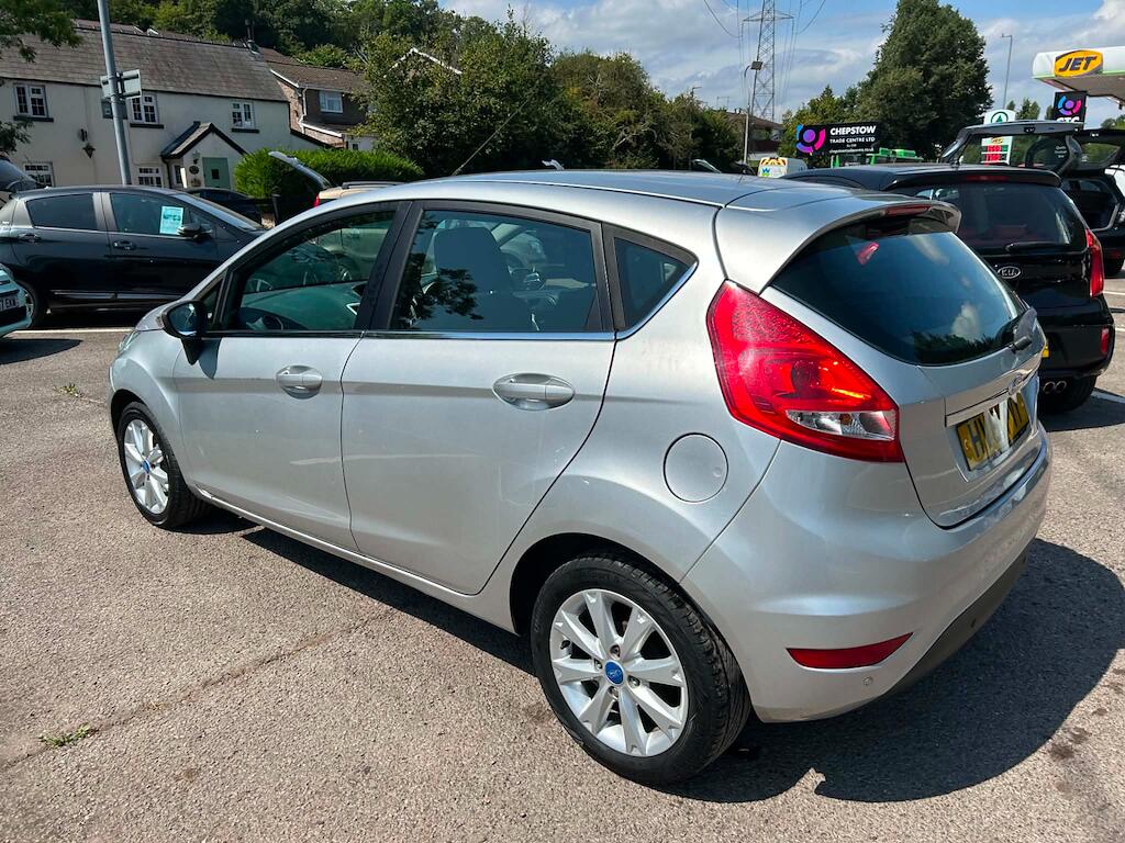 Ford Fiesta view 4