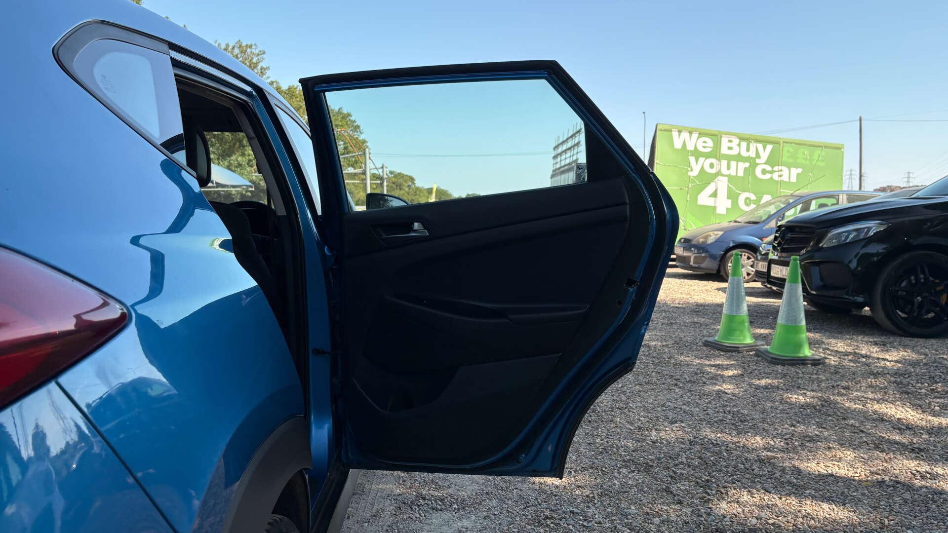 Hyundai Tucson view 30