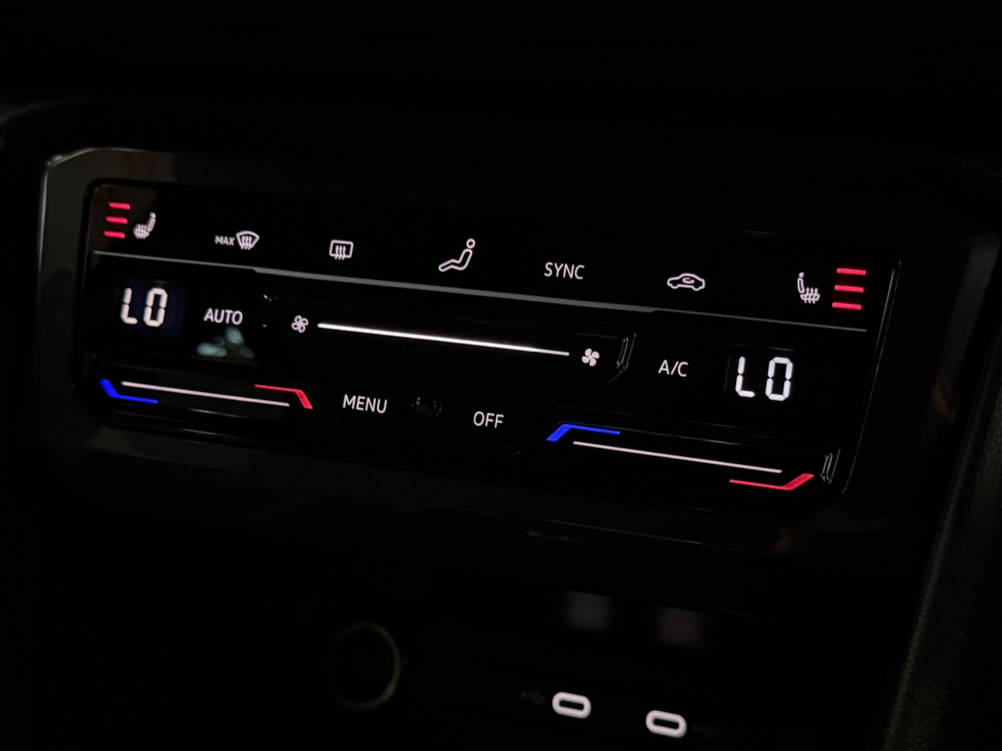 Volkswagen Tiguan view 21