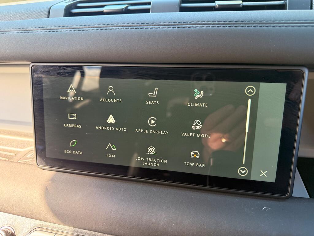 Land Rover Defender view 54