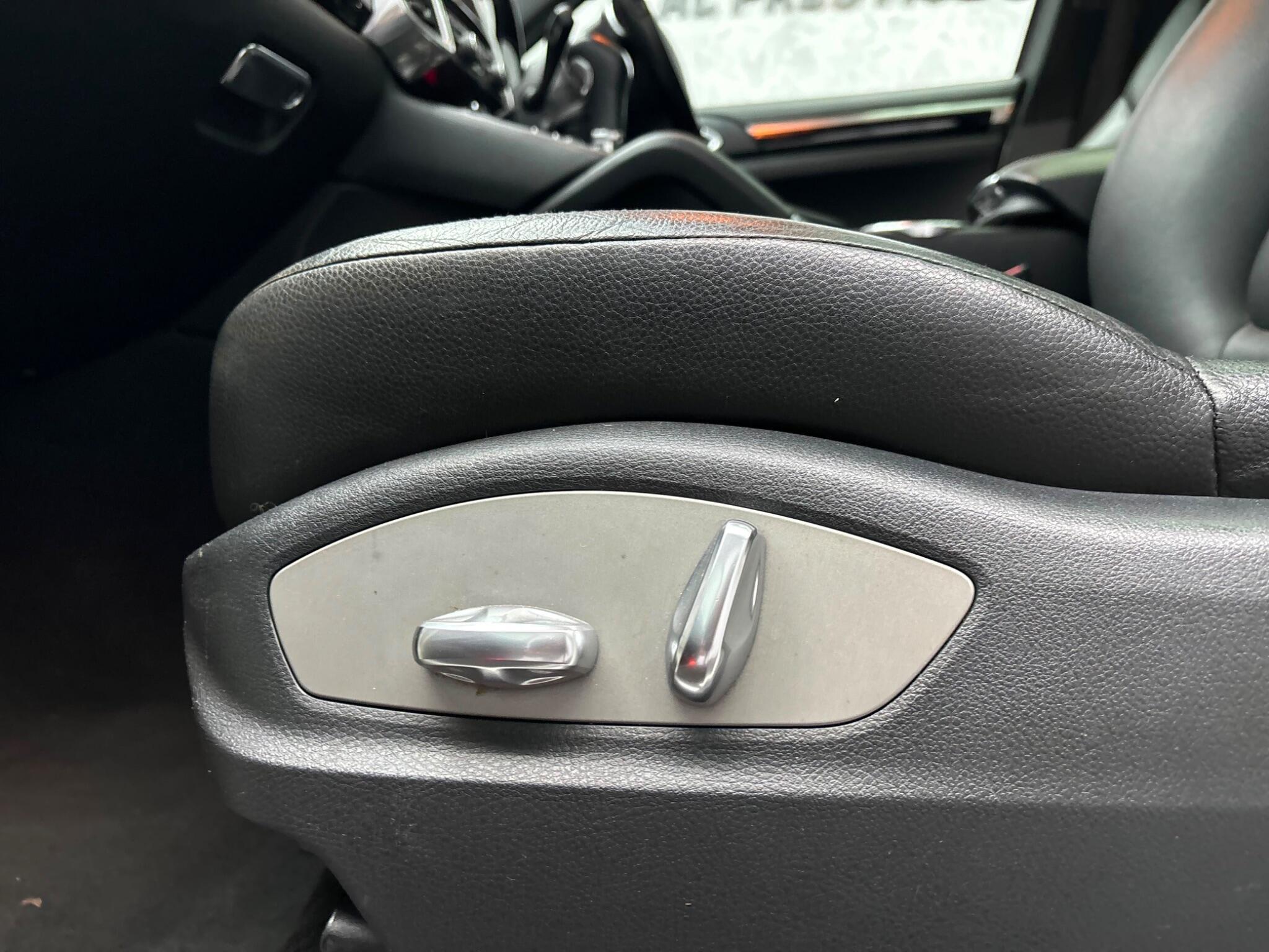 Porsche Cayenne view 26