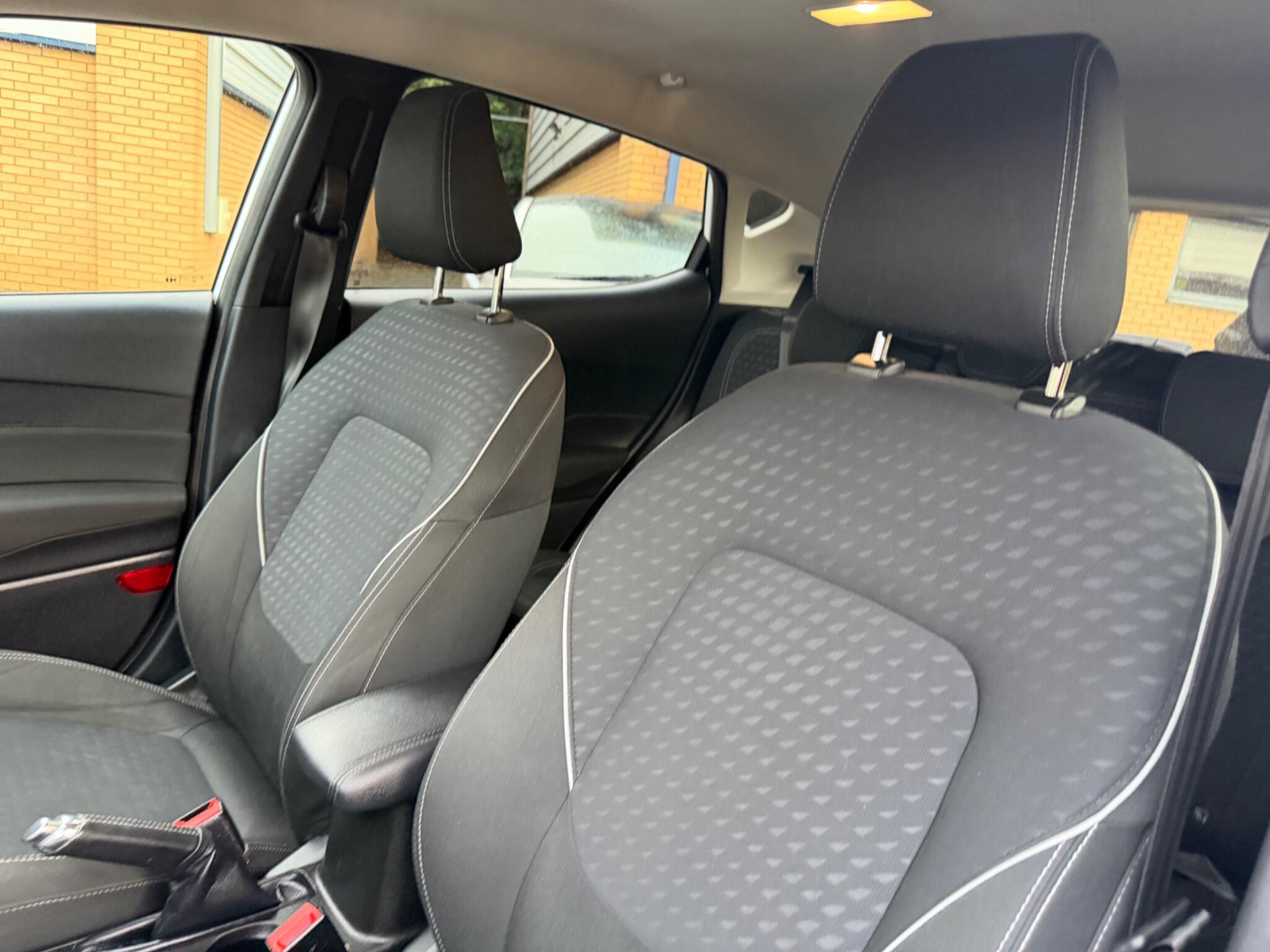 Ford Fiesta view 63