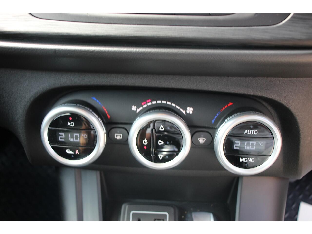 Alfa Romeo Giulietta view 24