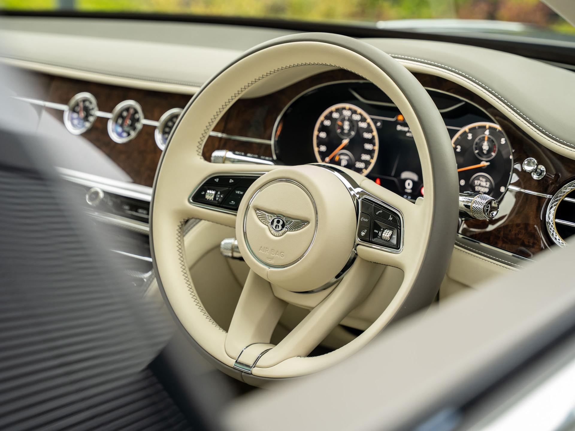 Bentley Flying Spur view 17