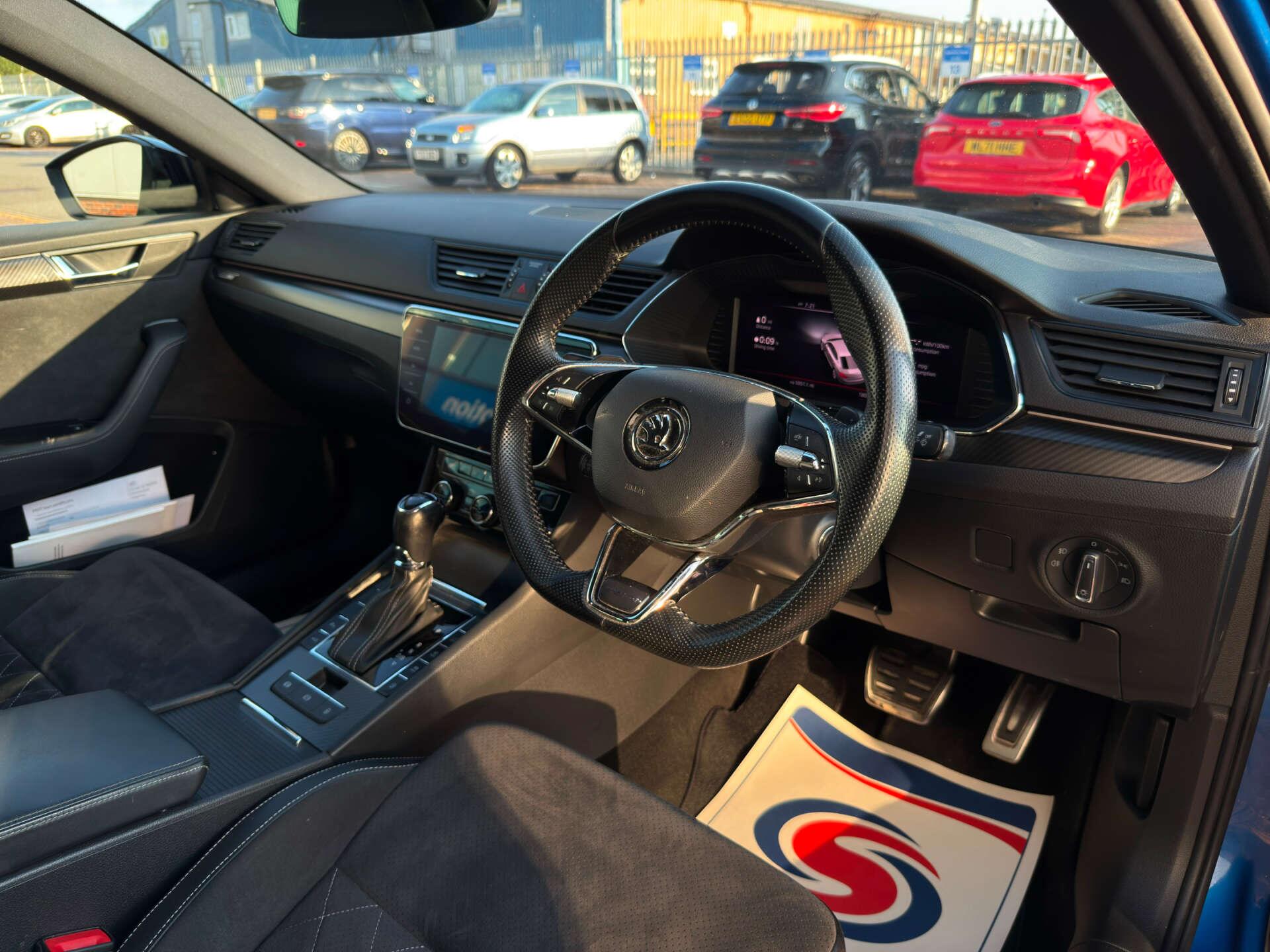 Skoda Superb view 12