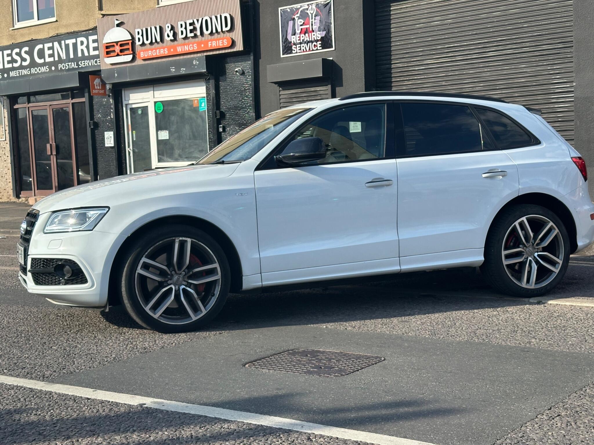 Audi SQ5 view 39