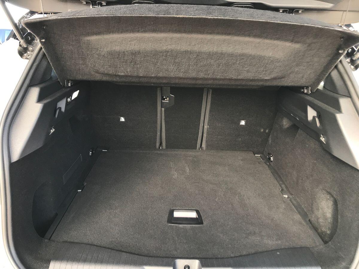 Vauxhall Grandland view 8