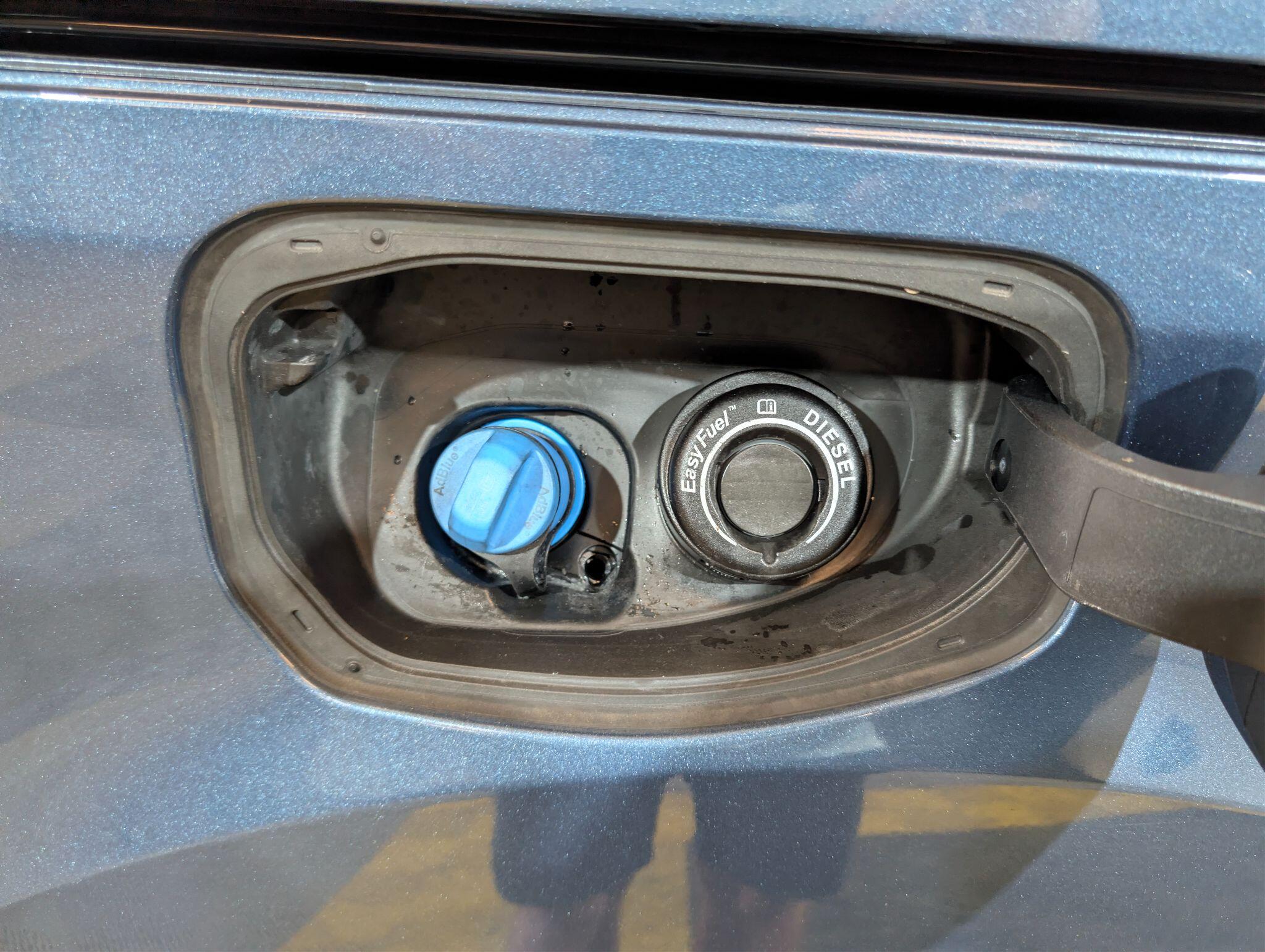 Ford Grand Tourneo Connect view 79