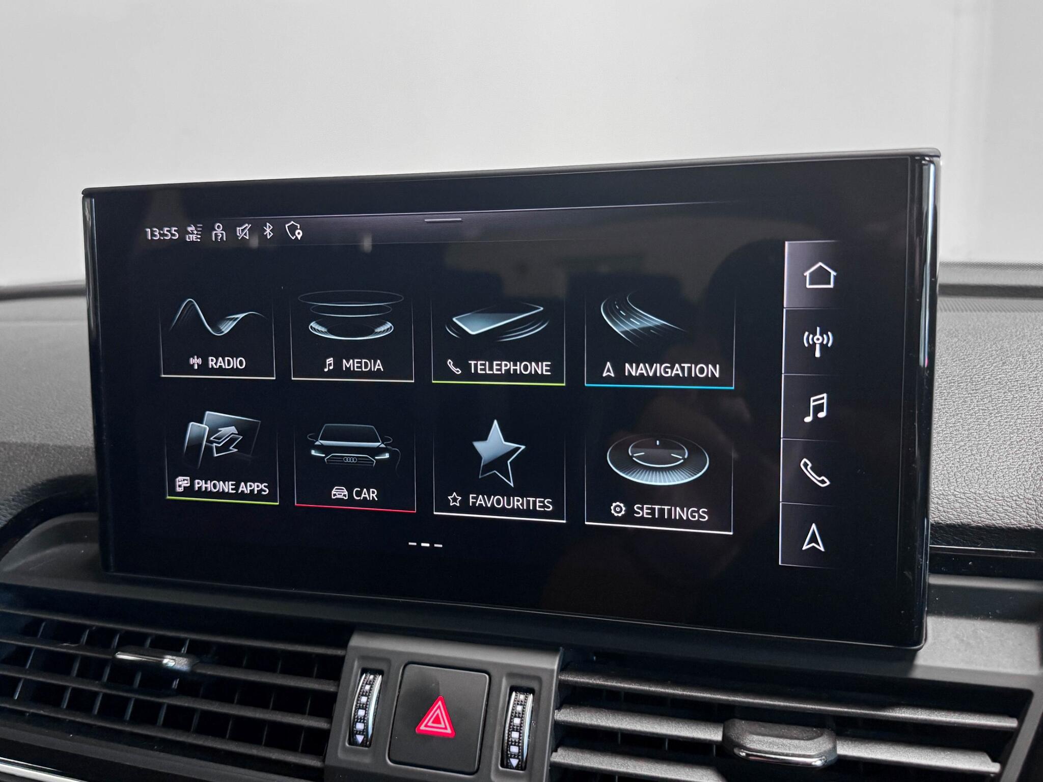 Audi Q5 view 42