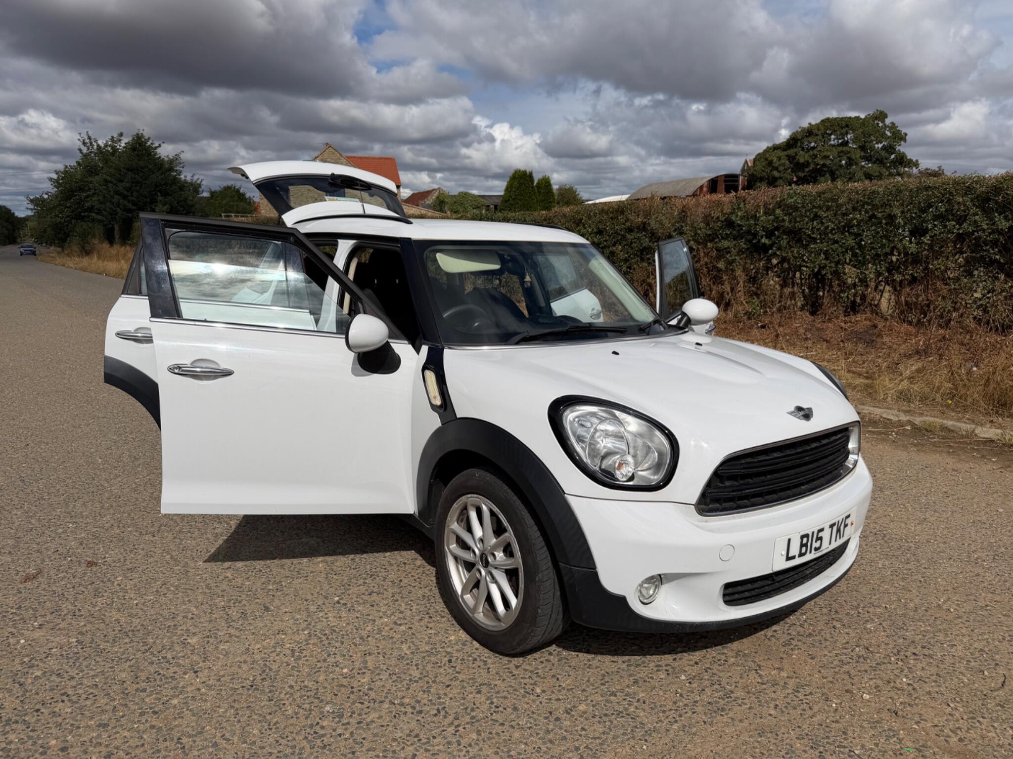 Mini Countryman view 20