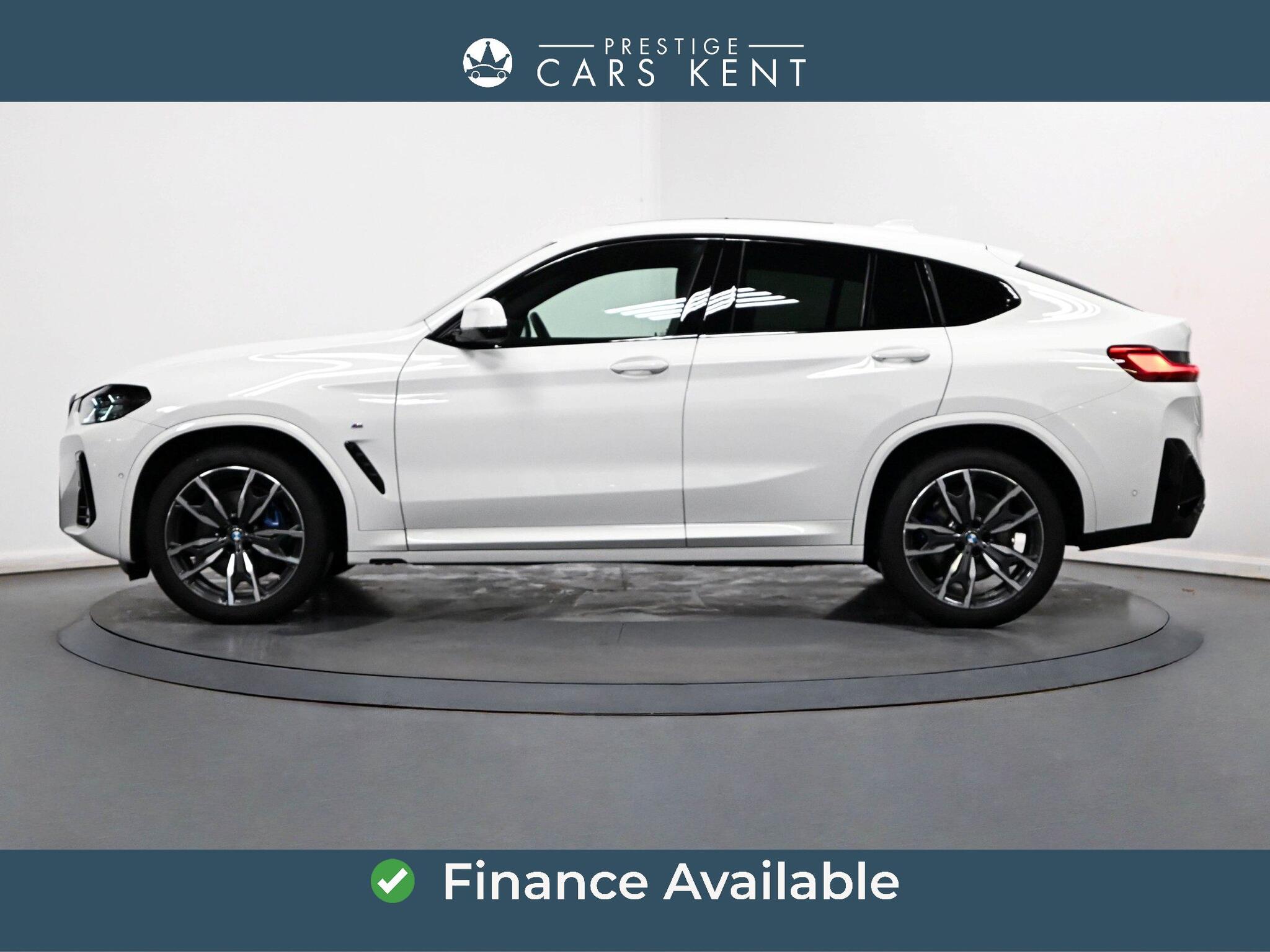 BMW X4 view 4
